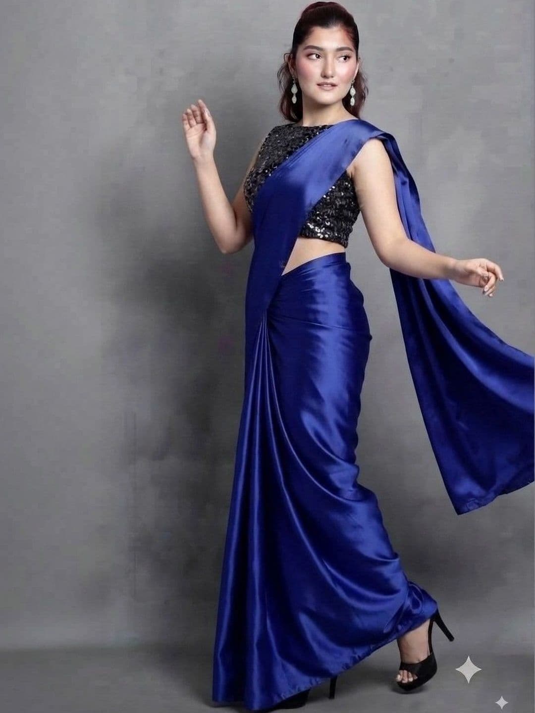 HERE&NOW Satin Saree thumbnail 3