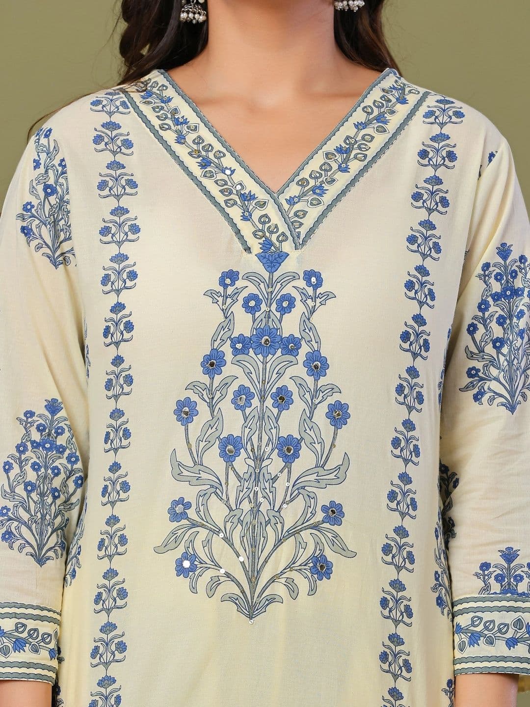 Samdwaals Women Floral Printed Regular Pure Cotton Kurta with Palazzos & With Dupatta thumbnail 4