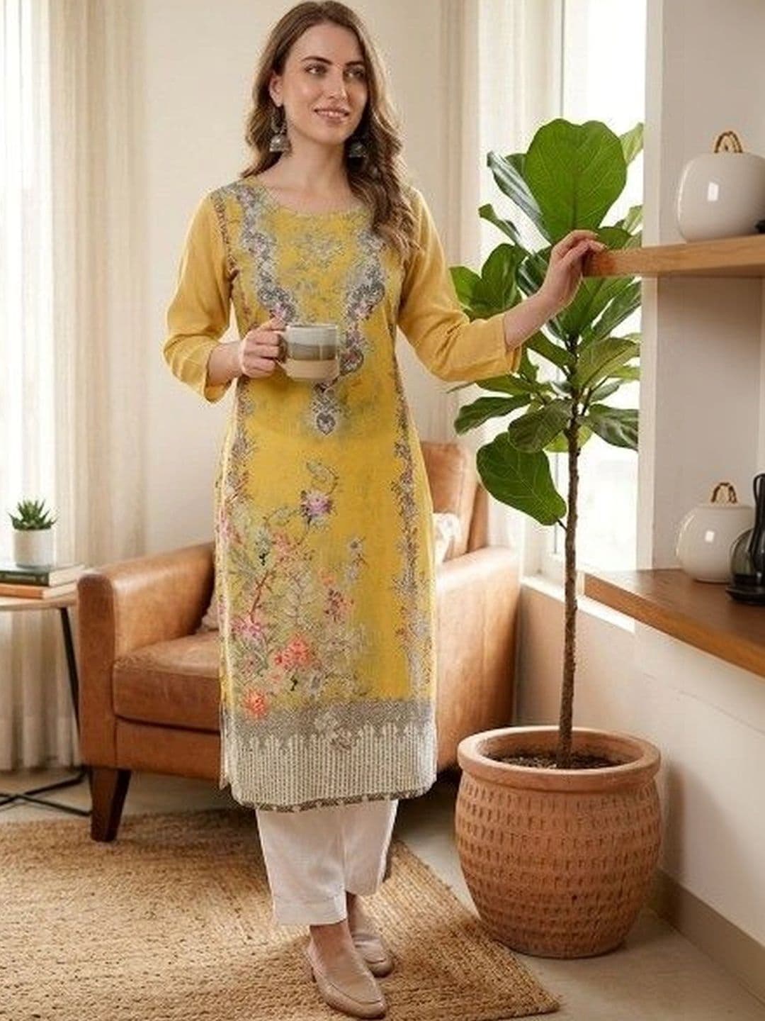 Dinaya Women Floral Printed Floral Kurta thumbnail 4