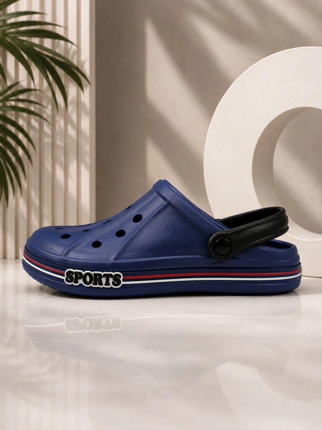 glitchez Men Colourblocked Clogs thumbnail 2