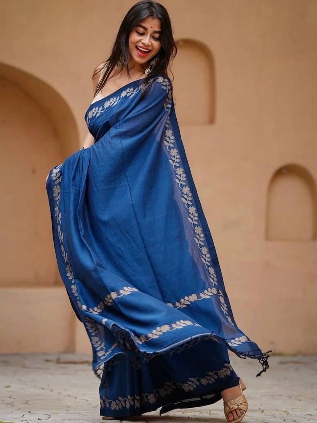 saneria silk Floral Linen Blend Bagru Saree thumbnail 4