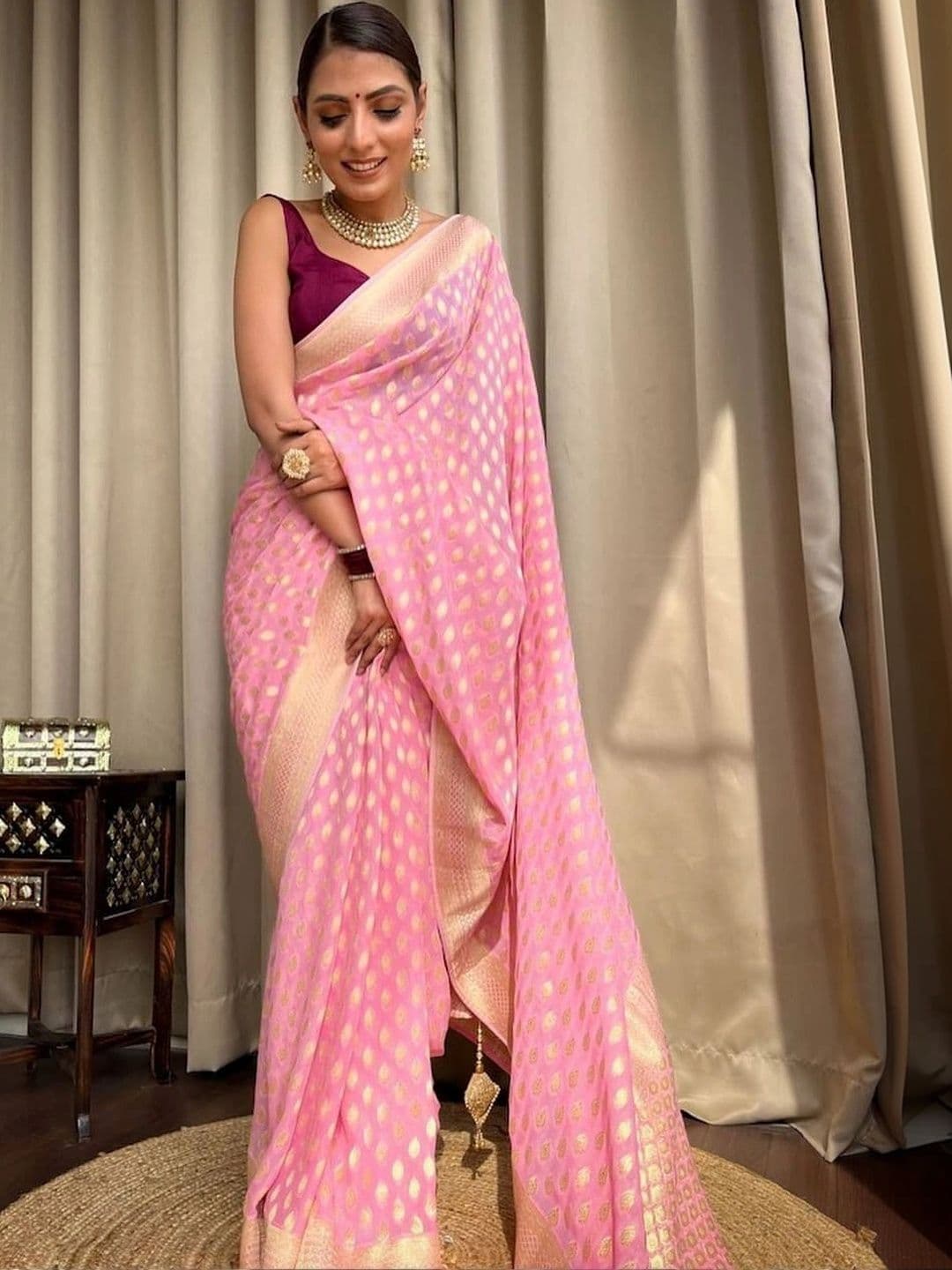 NARIVESH TRENDS Woven Design Zari Silk Cotton Saree thumbnail 4