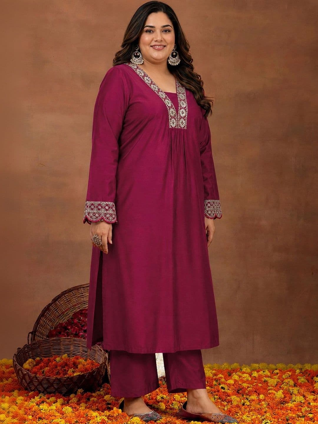 EXTRA LOVE BY LIBAS Women Ethnic Motifs Embroidered Empire Thread Work Kurta with Trousers thumbnail 2
