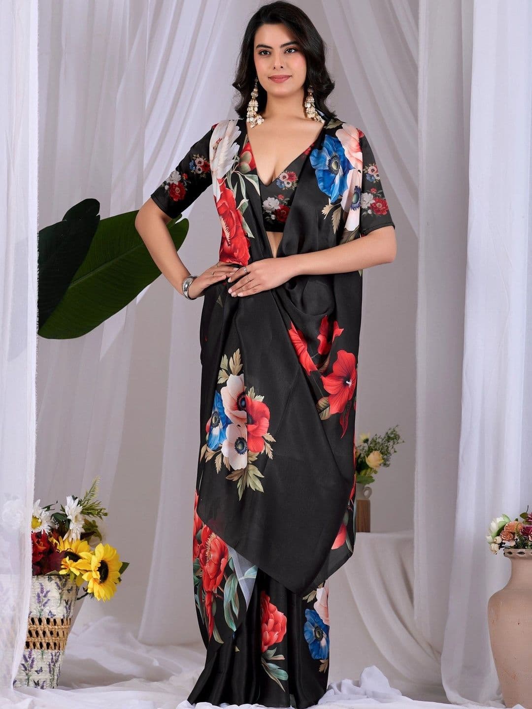 DIVASTRI Floral Satin Designer Saree thumbnail 6