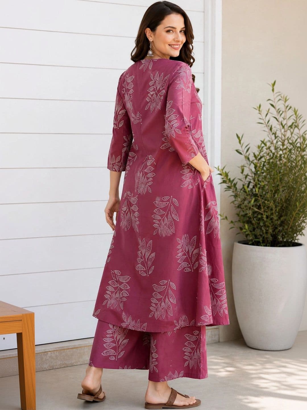 DSK STUDIO Women Floral Printed Regular Kurta with Palazzos thumbnail 4