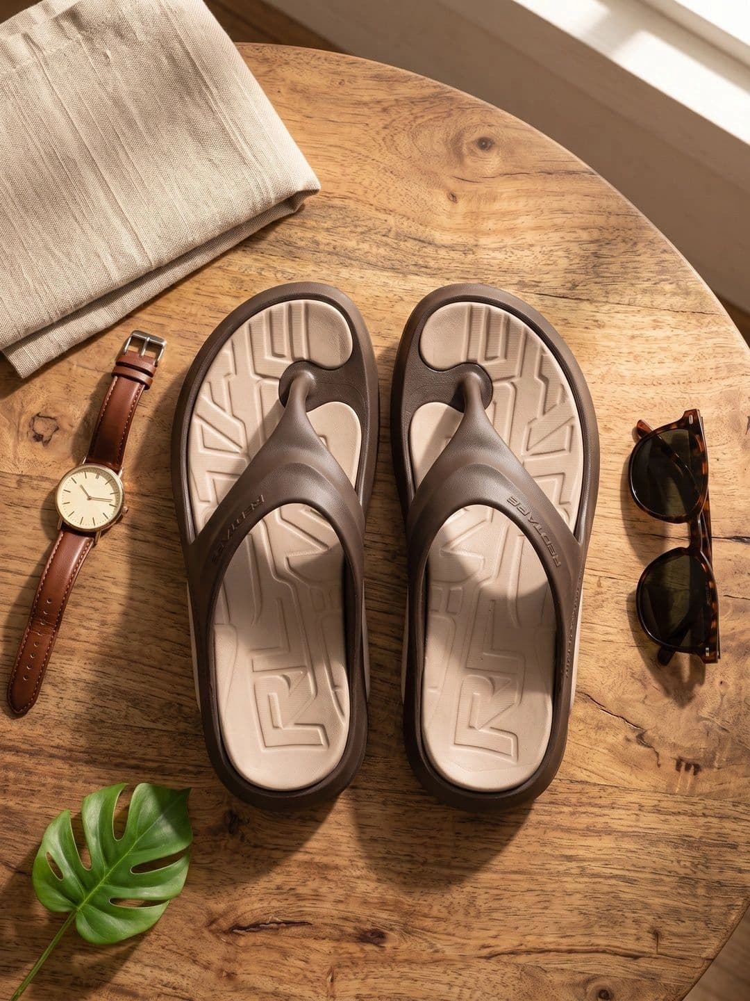 Red Tape Men Thong Flip-Flops - view 1