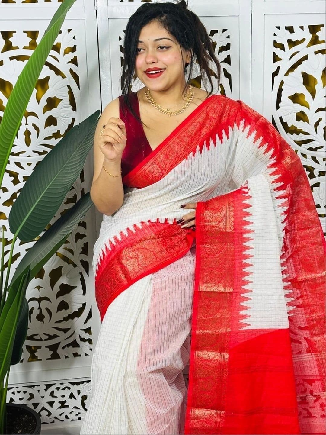 JHILUU Woven Design Pure Cotton Saree thumbnail 3