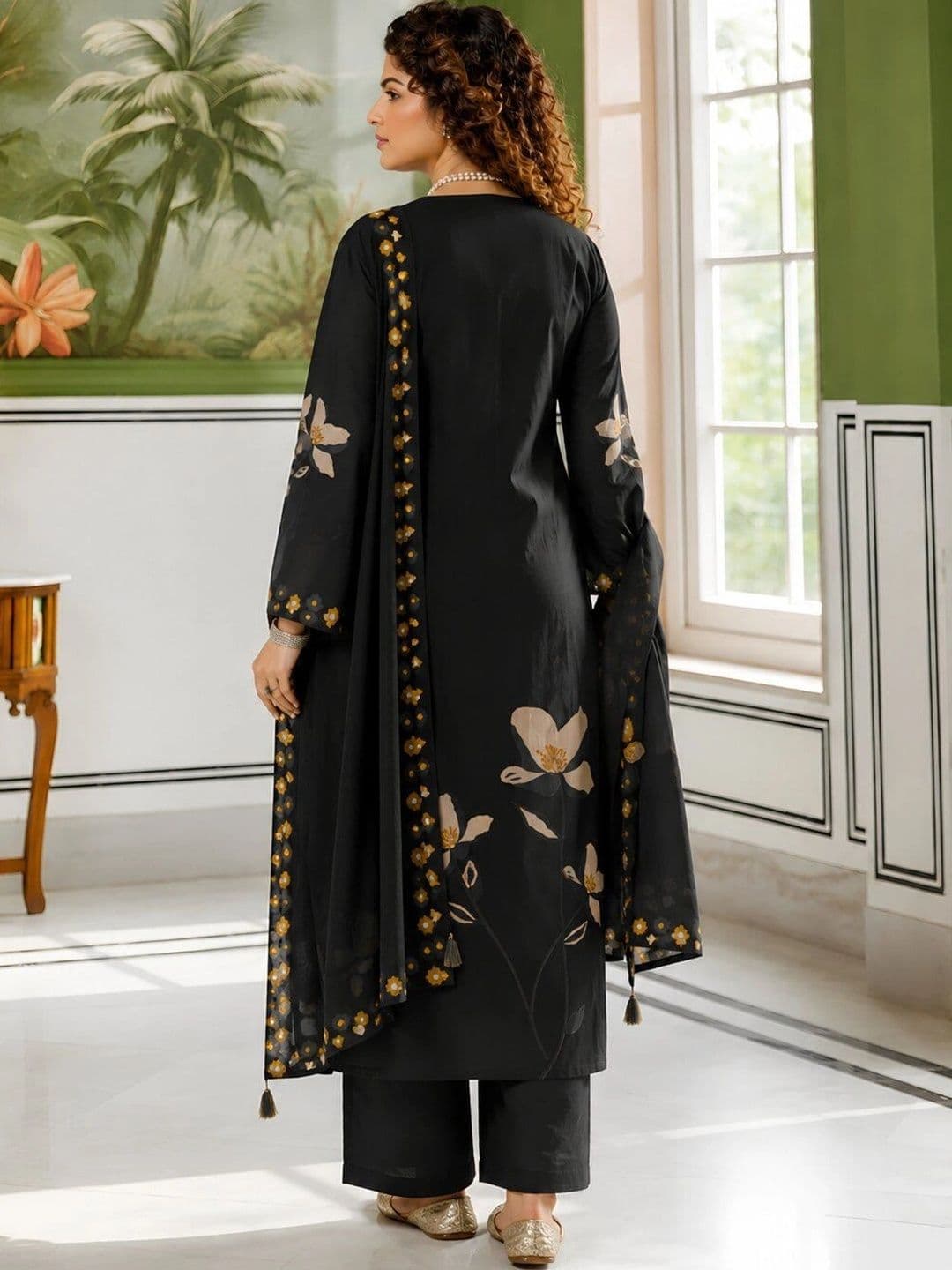 MYRIE Women Floral Printed Regular Kurta with Palazzos & With Dupatta thumbnail 3