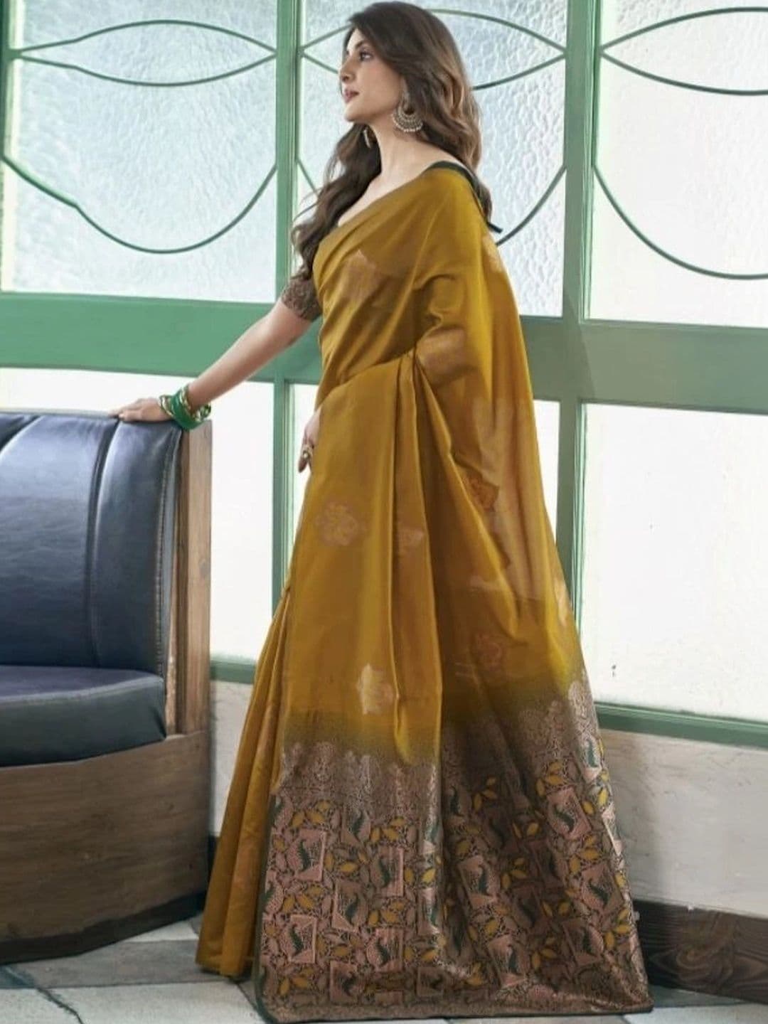 NARIVESH TRENDS Woven Design Zari Silk Cotton Saree thumbnail 5
