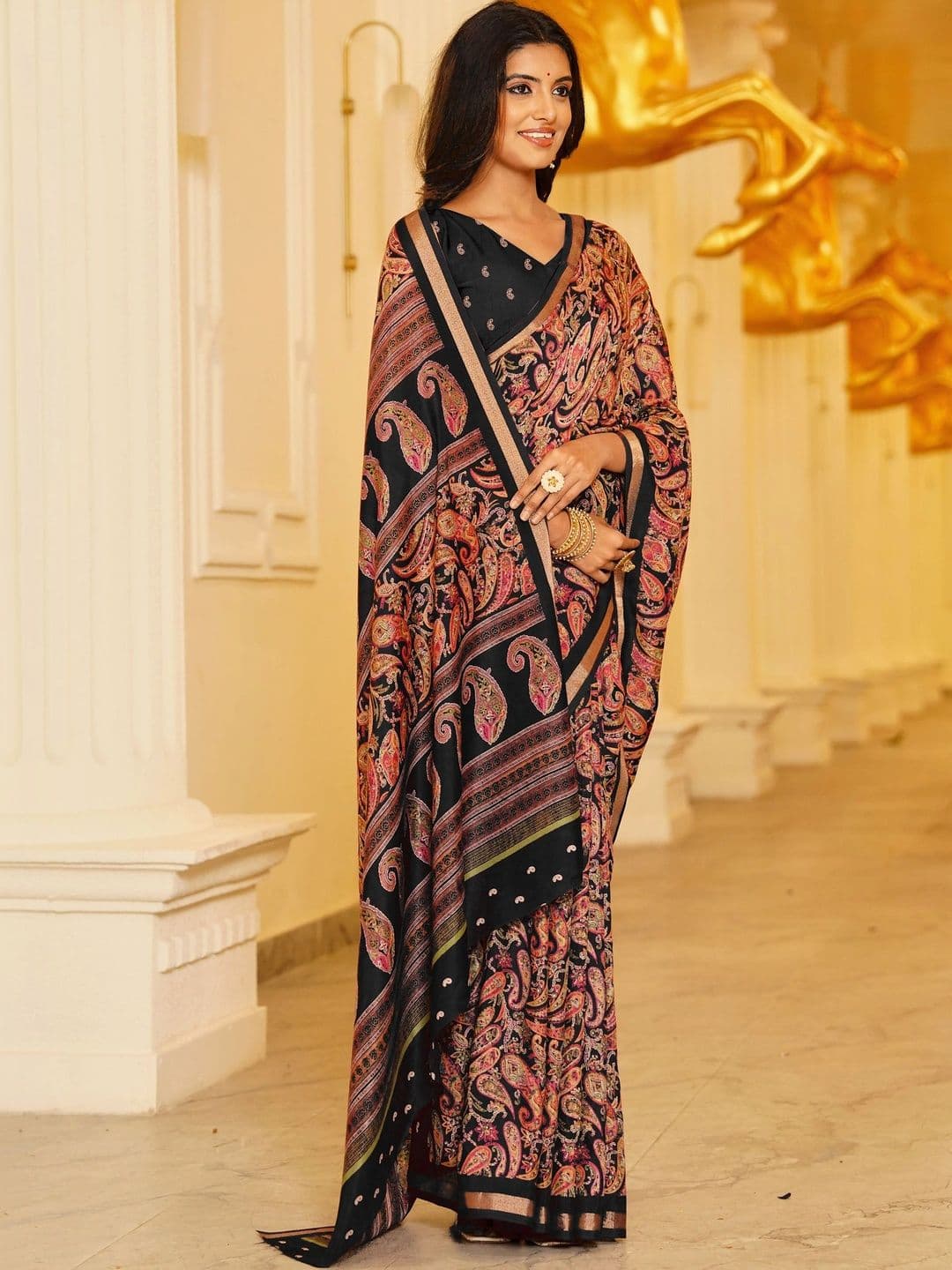 NARIVESH TRENDS Saree thumbnail 2