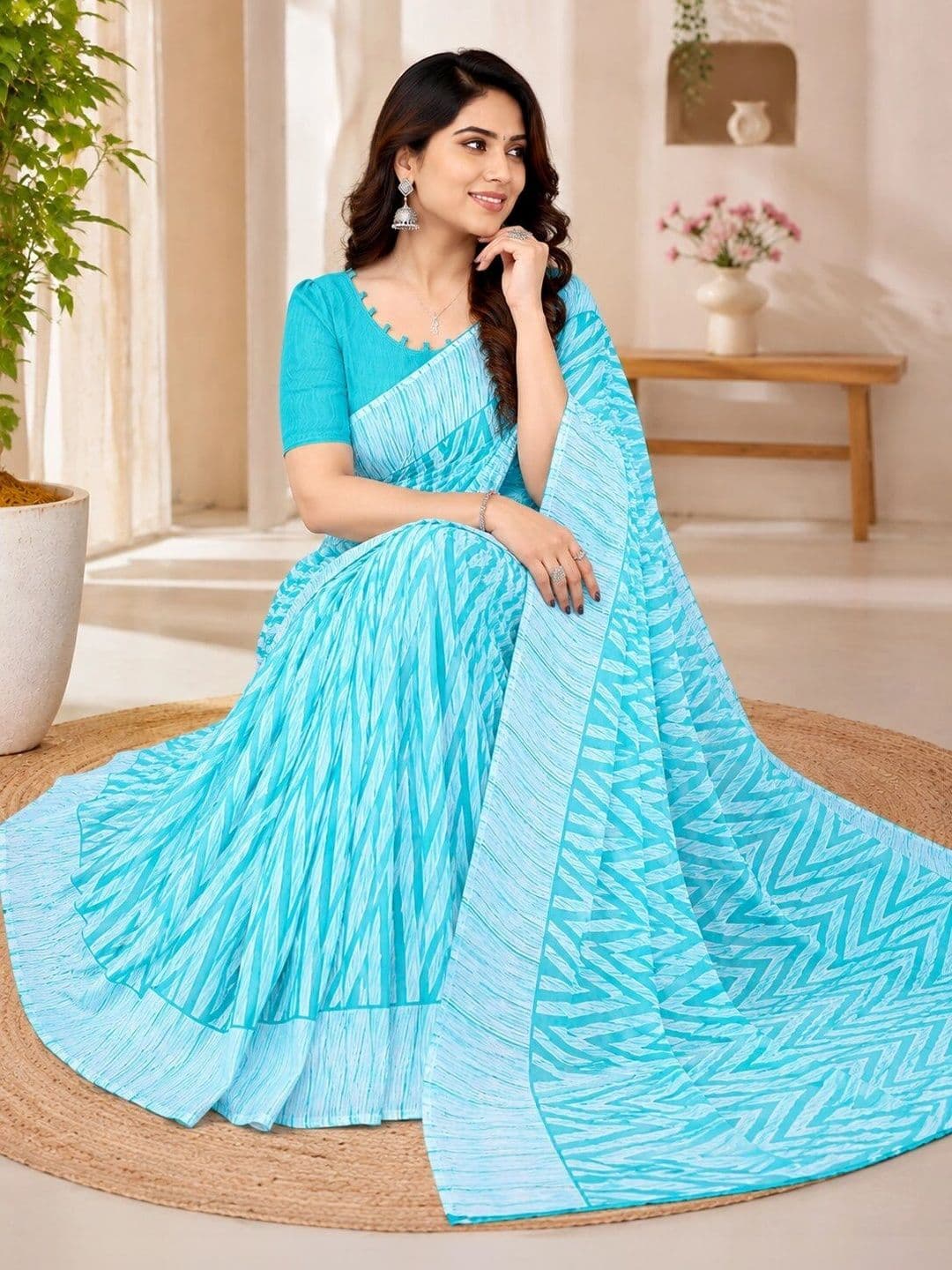NARIVESH TRENDS Poly Georgette Saree thumbnail 3