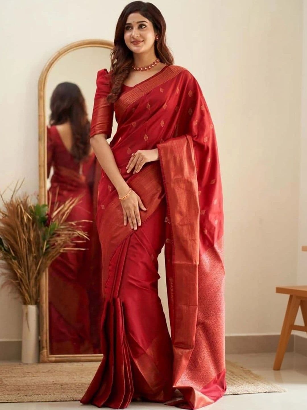 NARIVESH TRENDS Woven Design Zari Silk Cotton Saree - view 1
