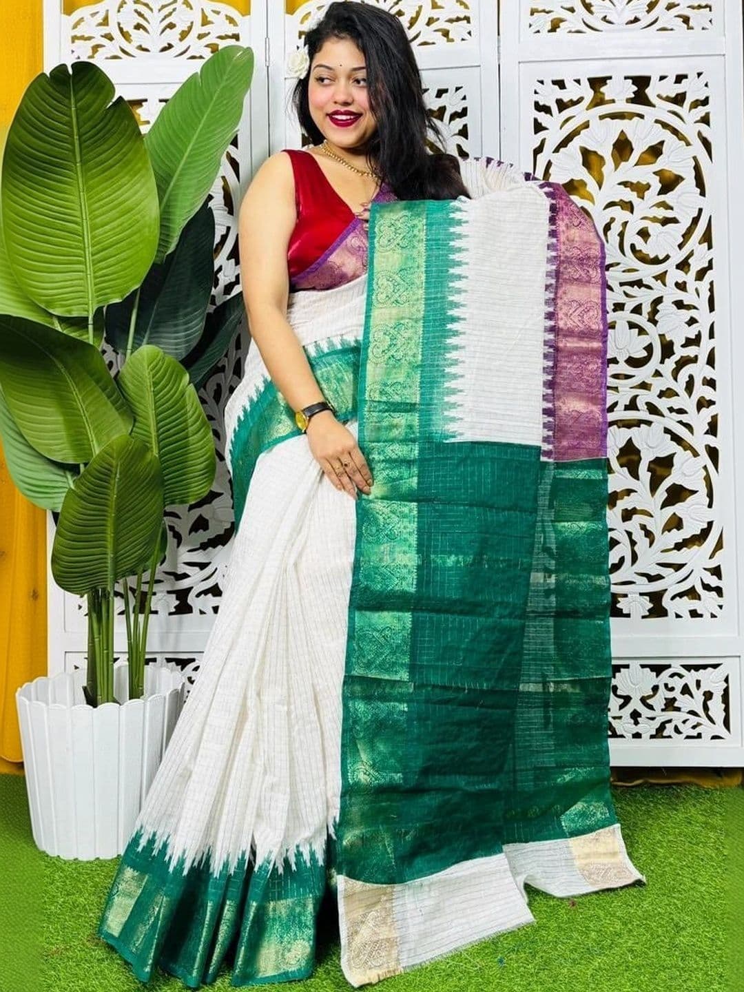 JHILUU Striped Zari Pure Cotton Saree thumbnail 3