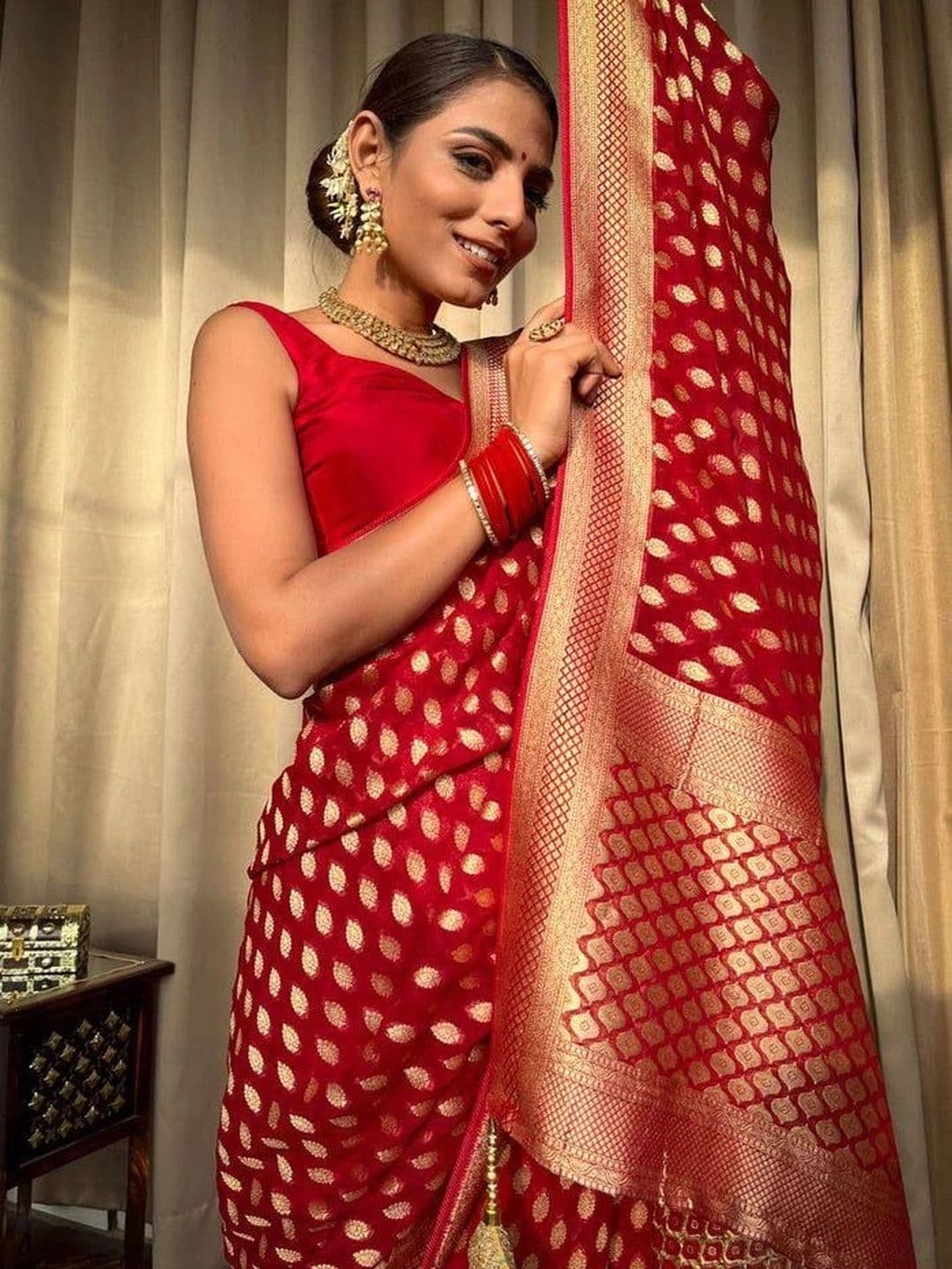 NARIVESH TRENDS Zari Silk Cotton Saree thumbnail 3
