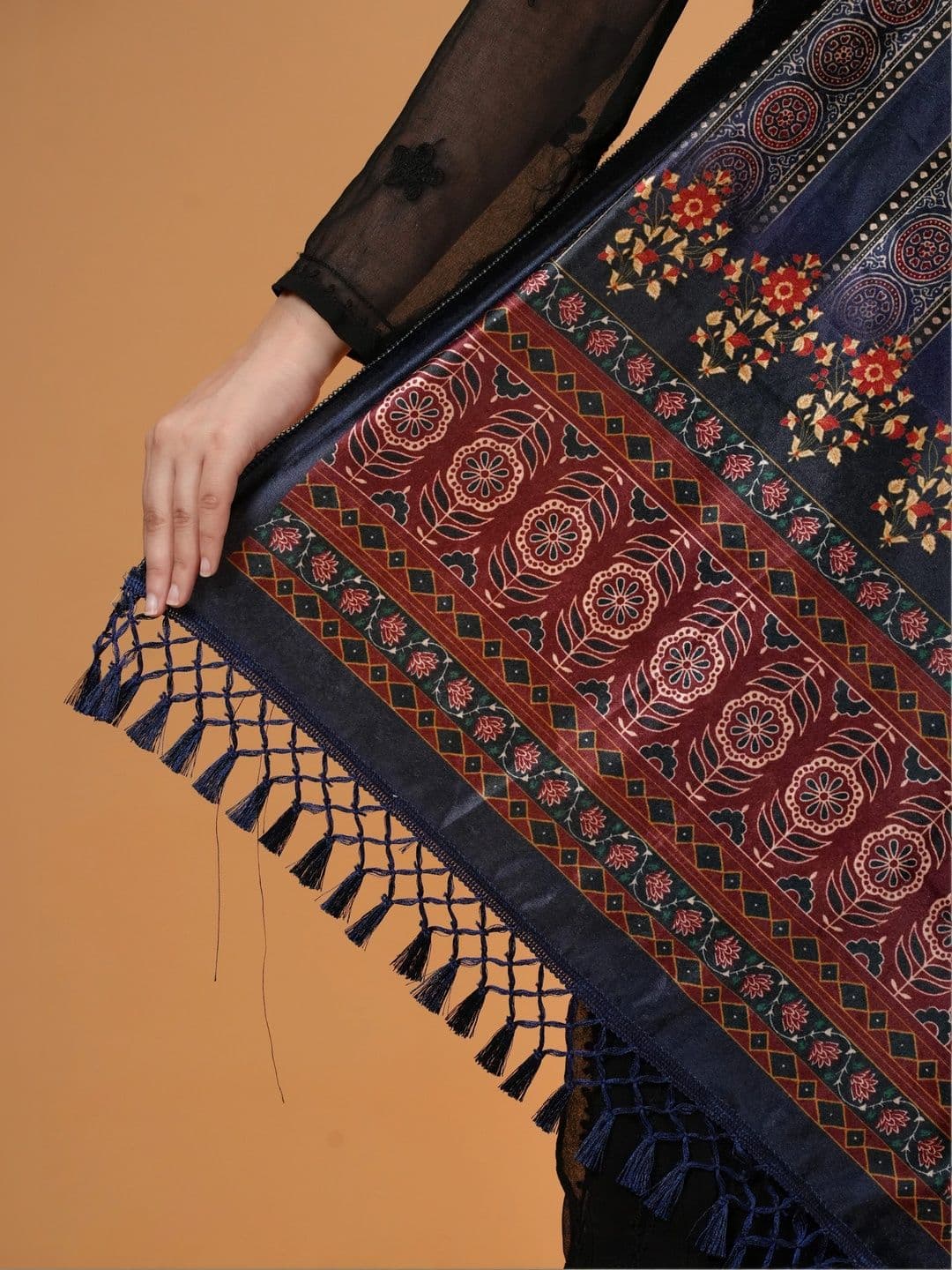 S.T. Women Ethnic Motifs Printed Velvet Shawl thumbnail 2