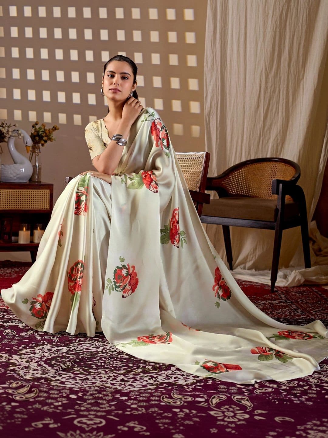 DIVASTRI Floral Satin Designer Saree thumbnail 7