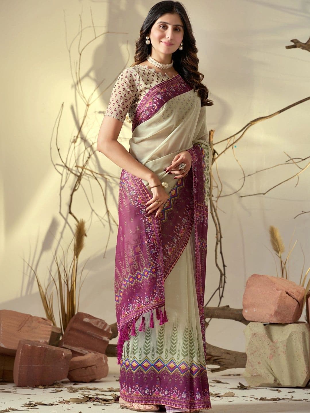 DIVASTRI Poly Georgette Designer Saree thumbnail 5