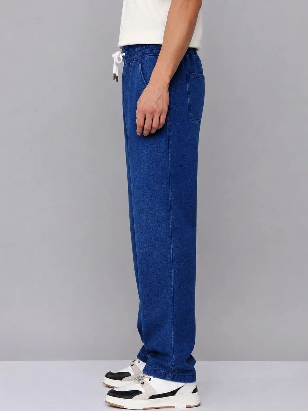 NOWI Men Straight Fit Mid-Rise Jeans thumbnail 2