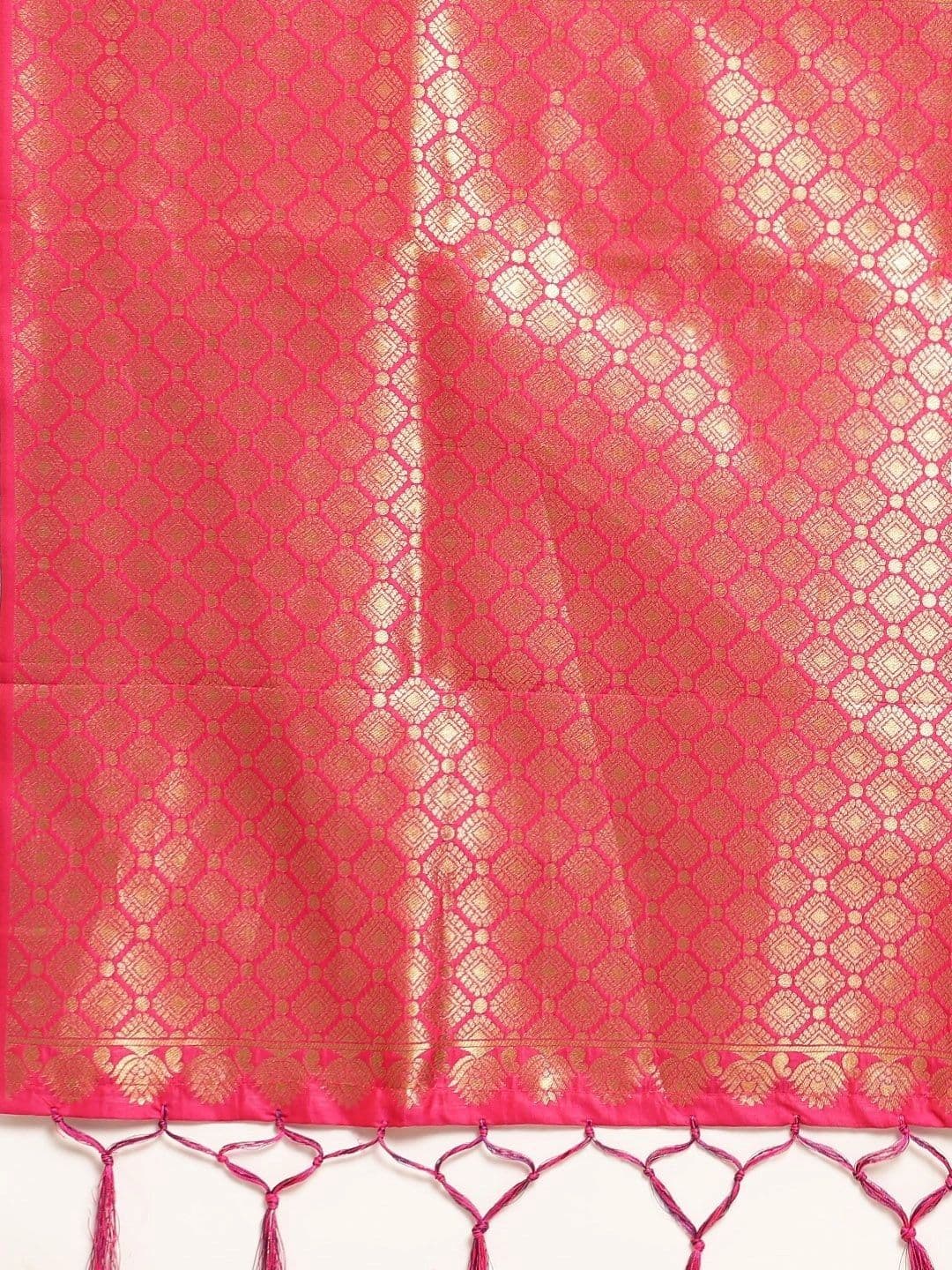 Dhaaga Ghar Paisley Zari Art Silk Banarasi Saree thumbnail 5