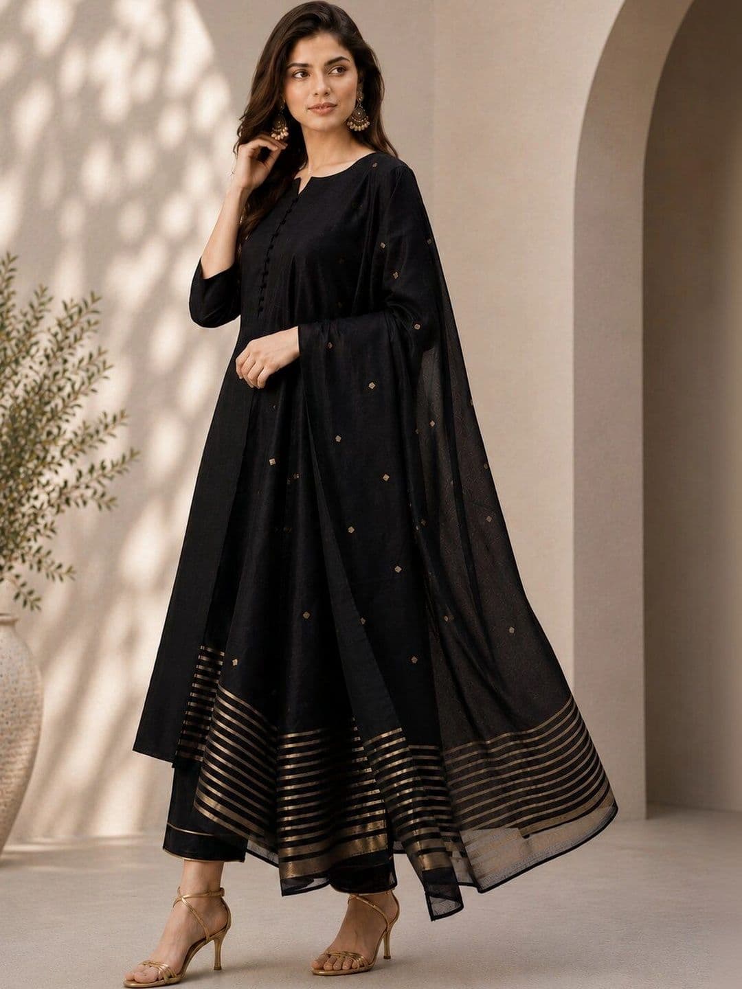 Chhipa Prints Women Ethnic Motifs Regular Kurta with Trousers & With Dupatta thumbnail 3