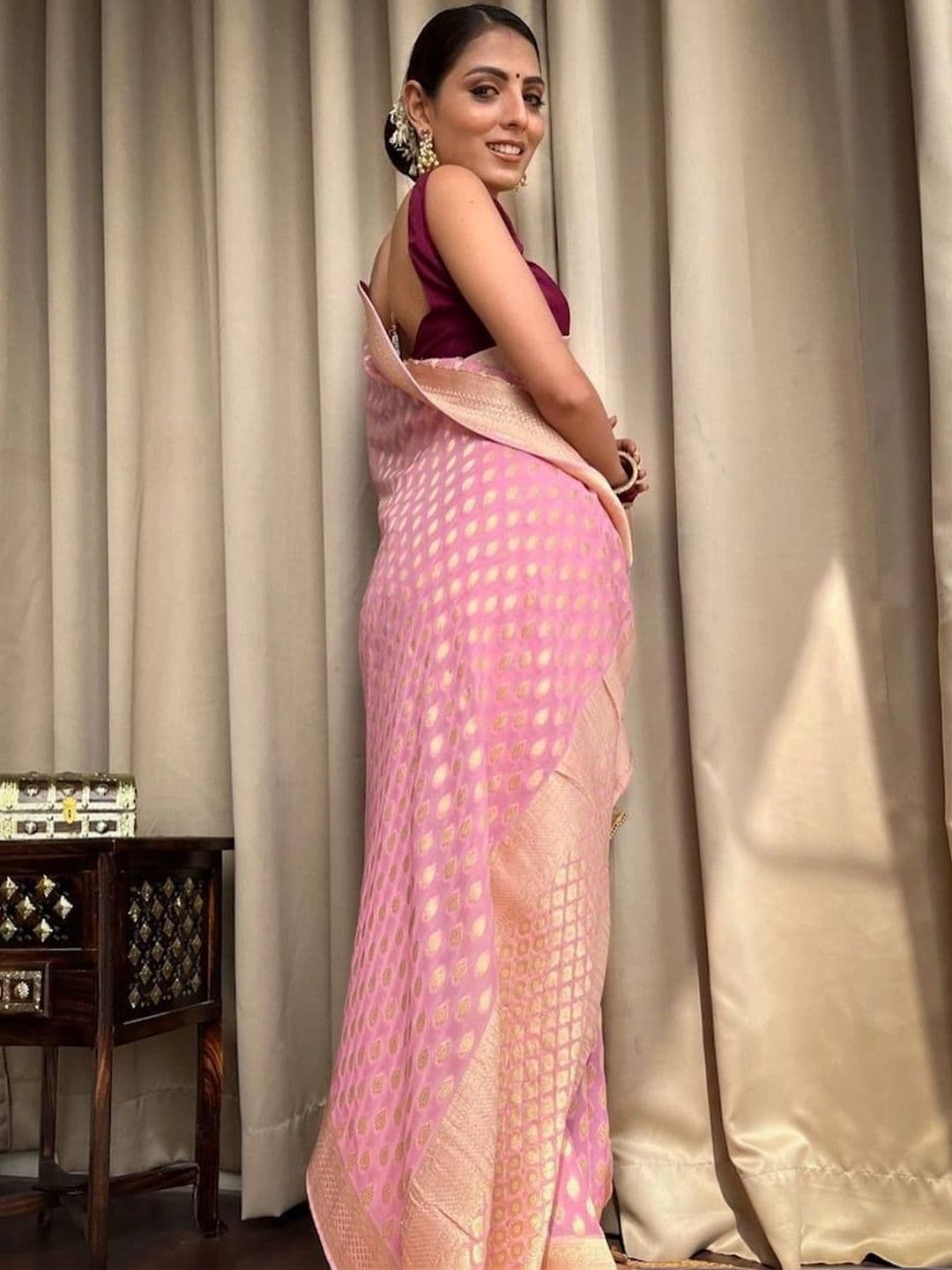 NARIVESH TRENDS Woven Design Zari Silk Cotton Saree thumbnail 2
