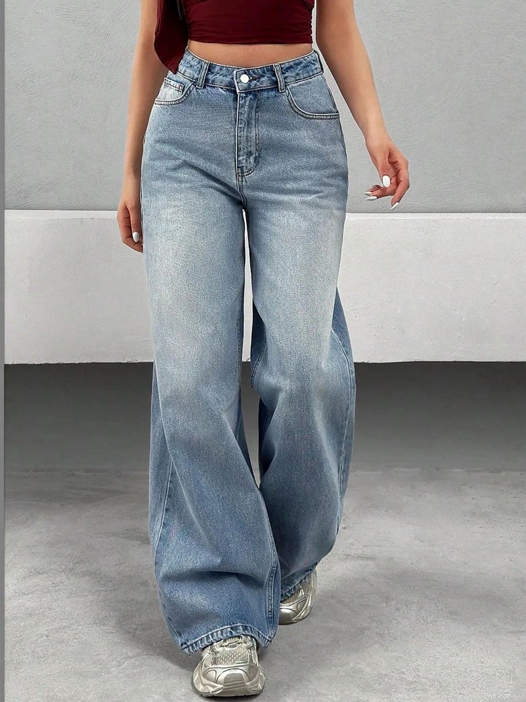 Off Duty India Women Wide Leg High-Rise Low Distress Light Fade Jeans thumbnail 5