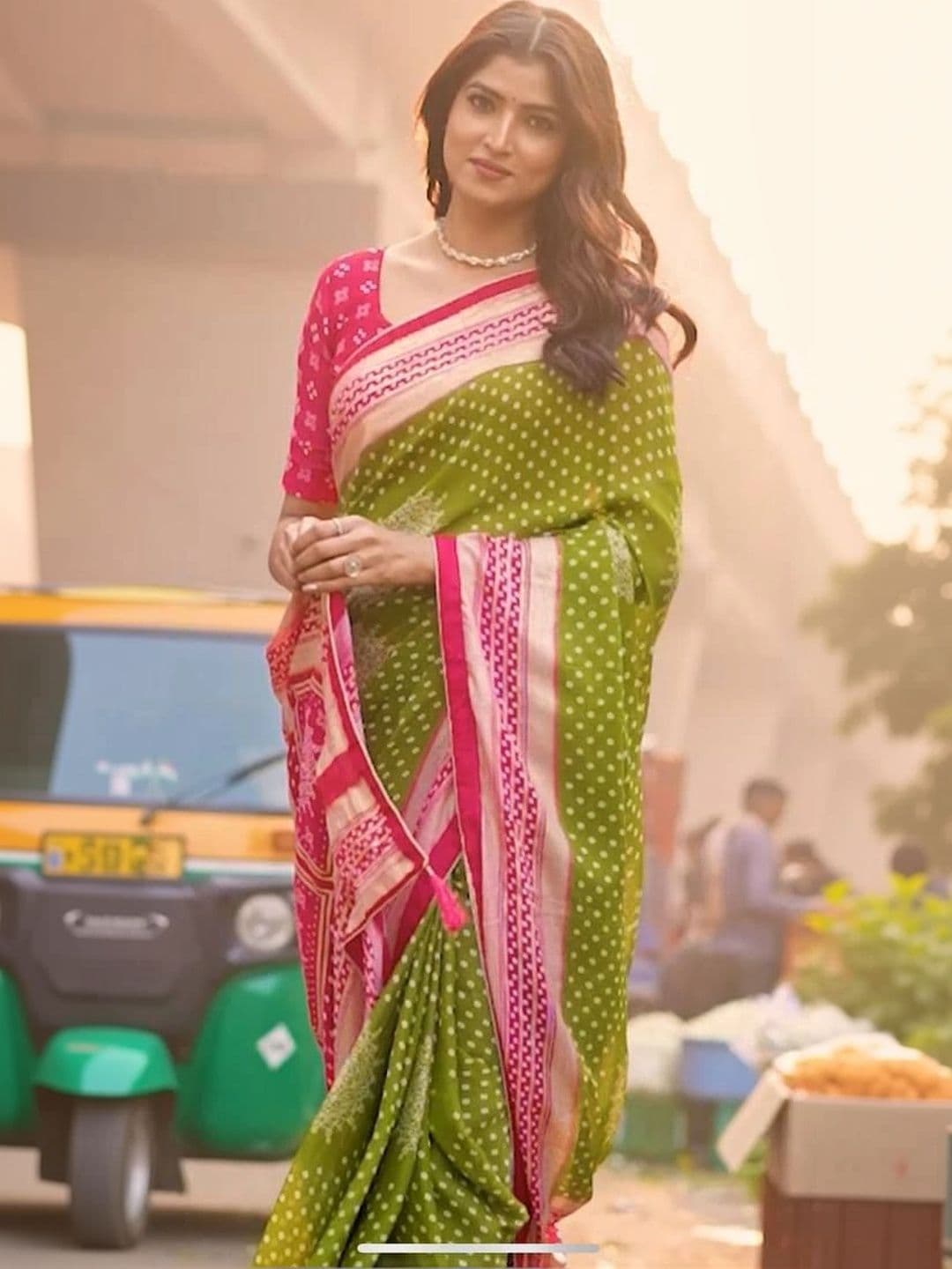 saneria silk Bandhani Pure Georgette Bandhani Saree - view 1