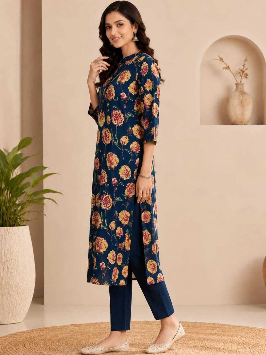 Sangria Women Floral Printed Floral Kurta thumbnail 5