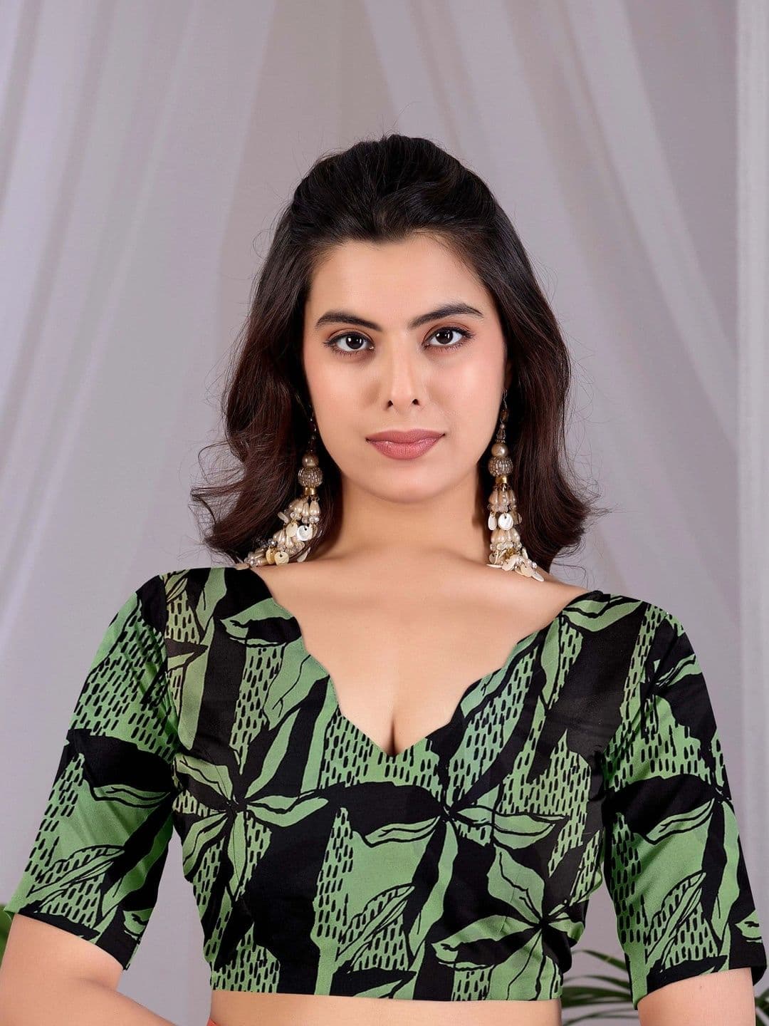 Mitera Floral Satin Designer Saree thumbnail 6