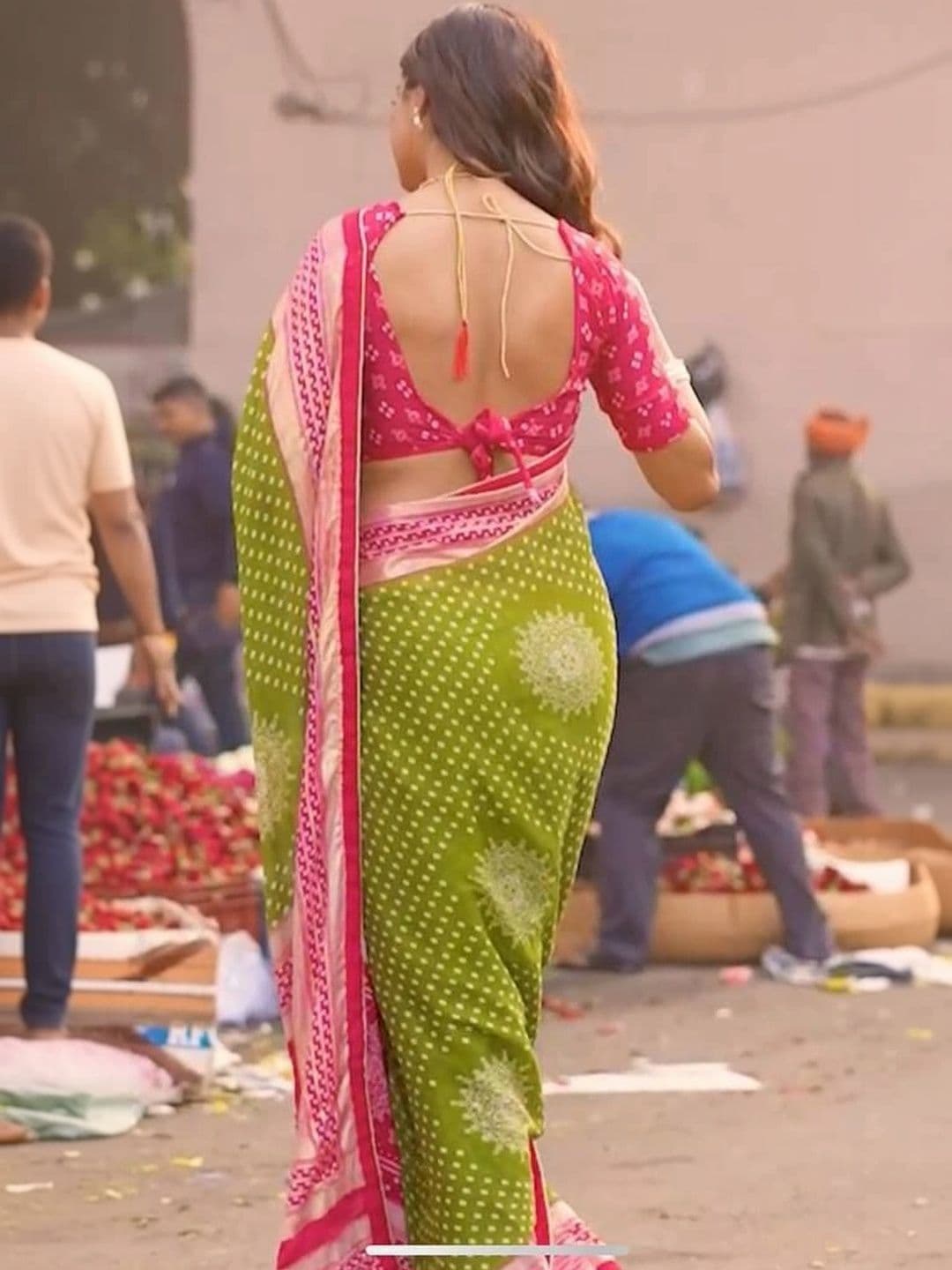 saneria silk Bandhani Pure Georgette Bandhani Saree thumbnail 7
