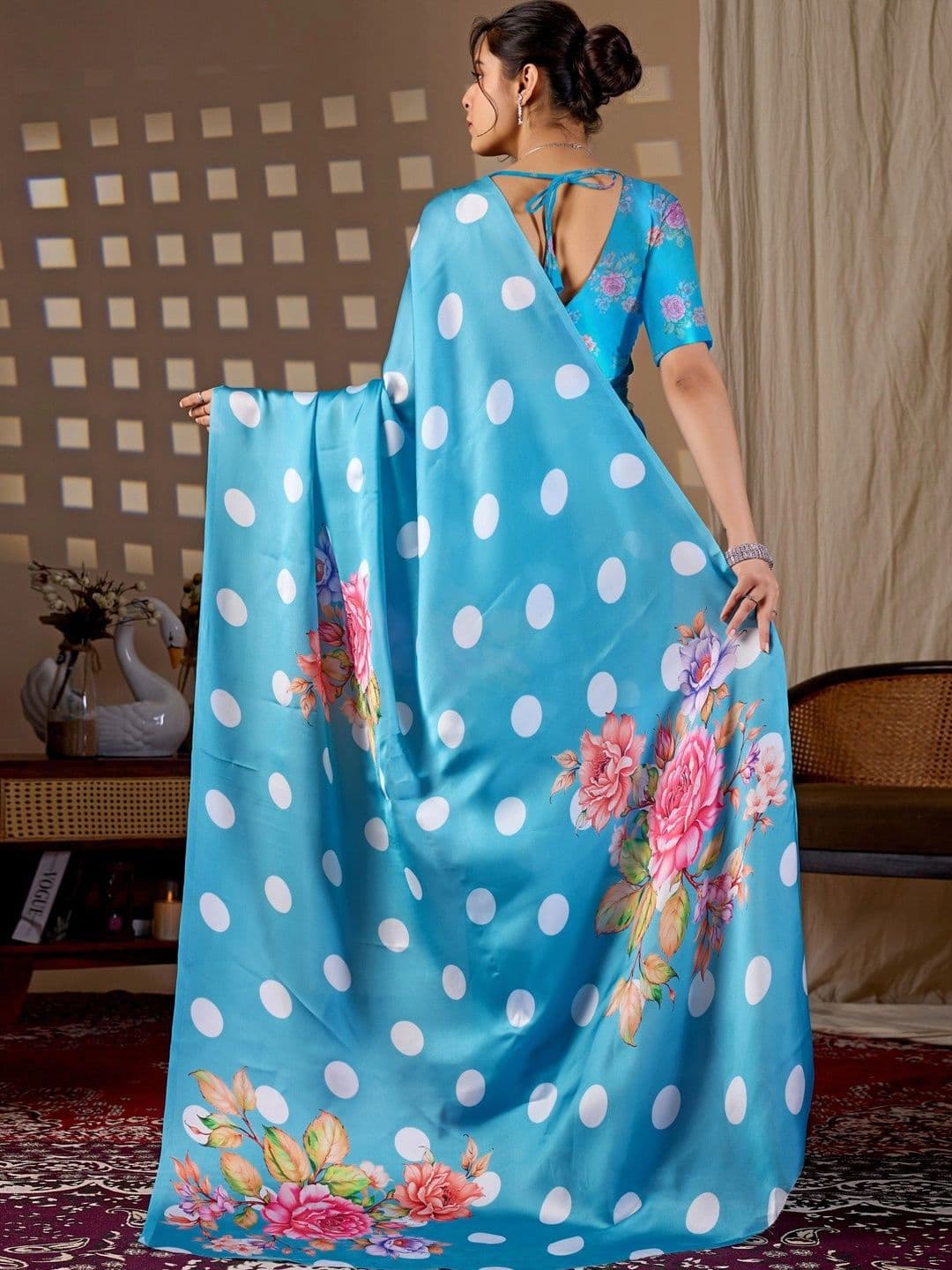 DIVASTRI Floral Satin Designer Saree thumbnail 2