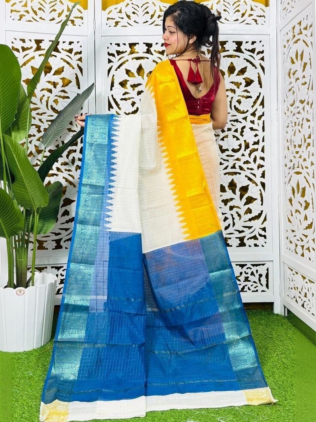 OSARIO Striped Pure Cotton Saree thumbnail 4