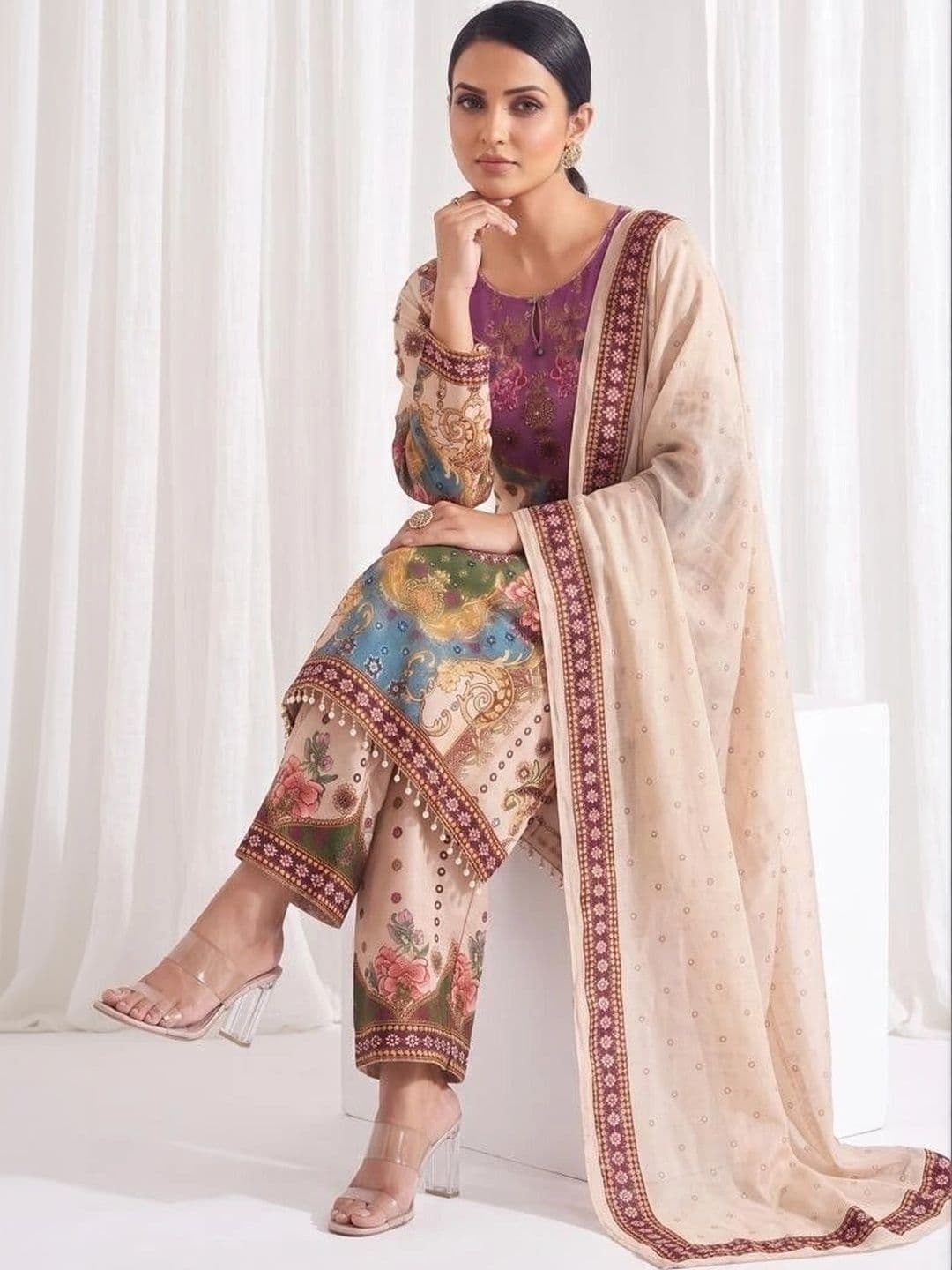 Trendy Kart2 Women Ethnic Motifs Printed Regular Kurta with Trousers & With Dupatta thumbnail 6