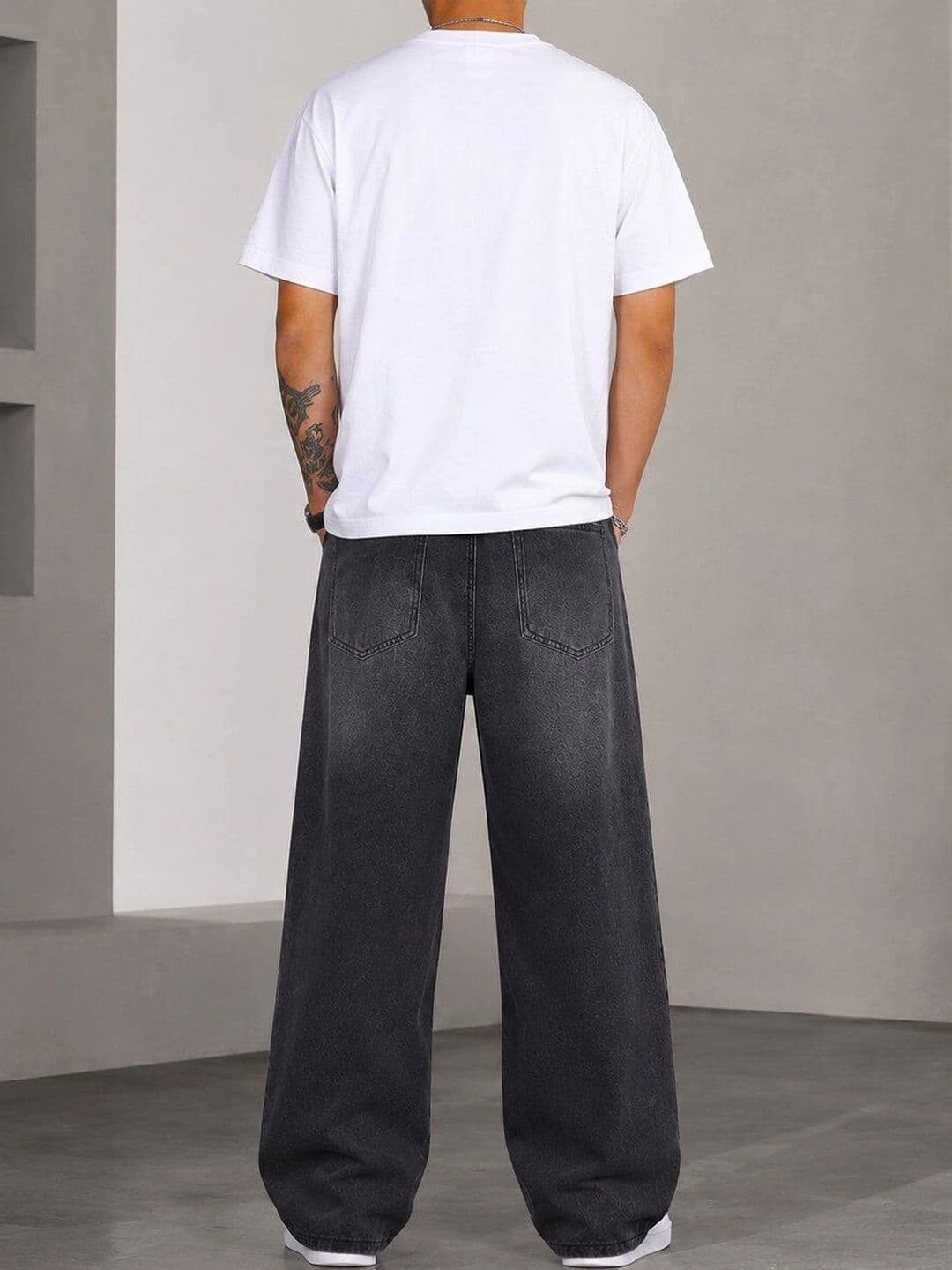 HIGH DENIM Men Straight Fit Mid-Rise Low Distress Stretchable Jeans thumbnail 3