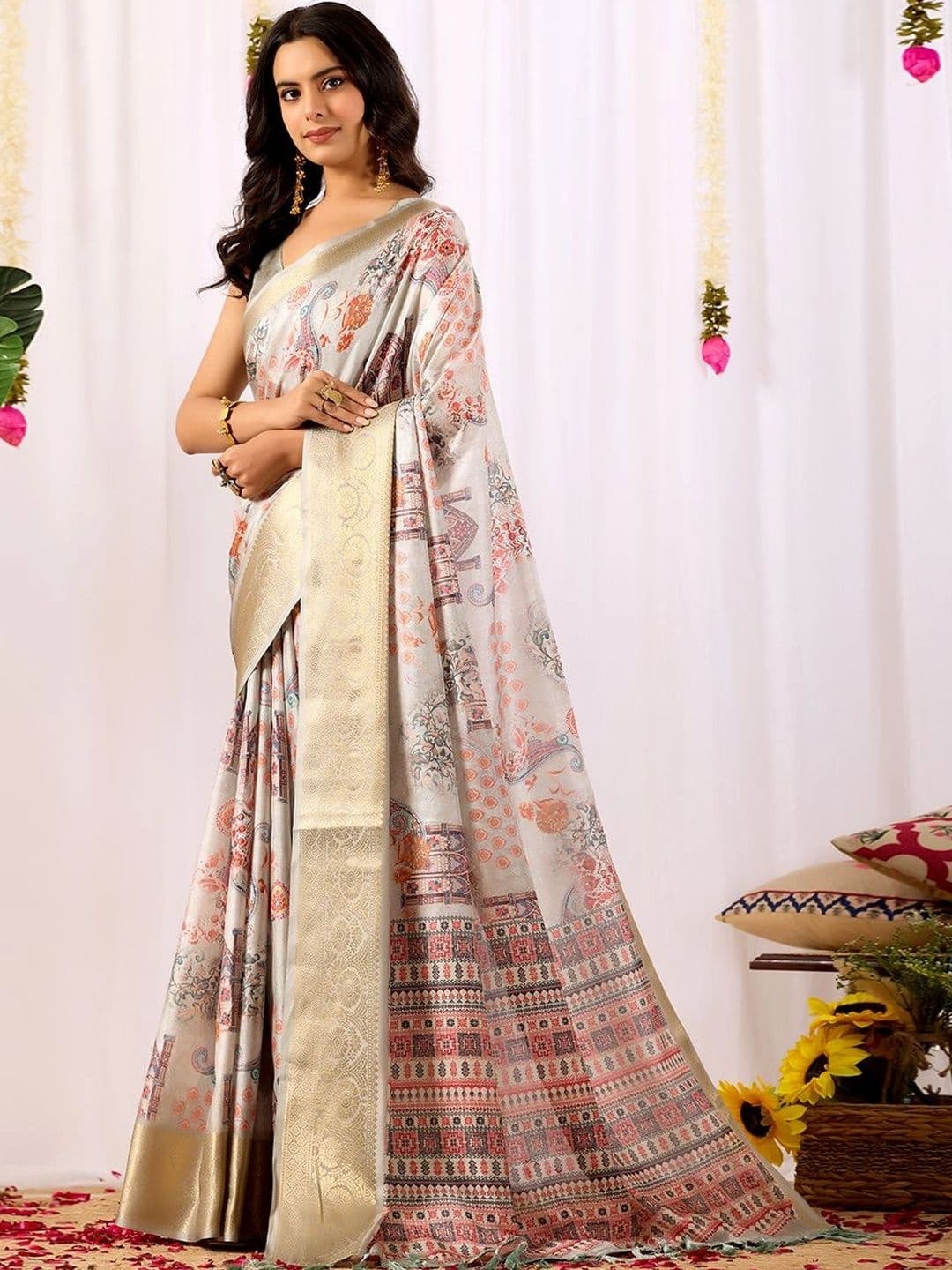 Mitera Paisley Zari Silk Blend Designer Saree thumbnail 5