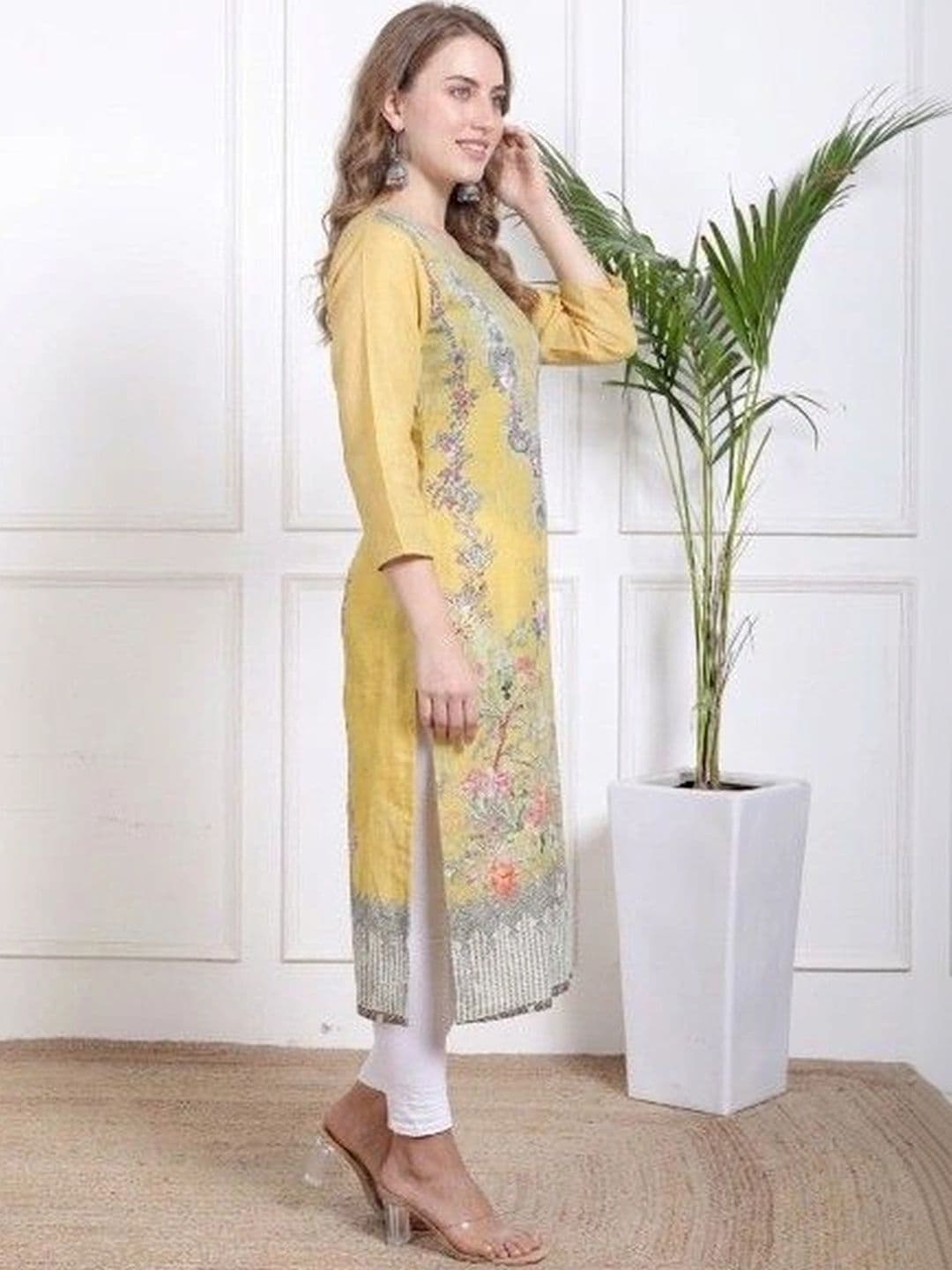 Dinaya Women Floral Printed Floral Kurta thumbnail 5