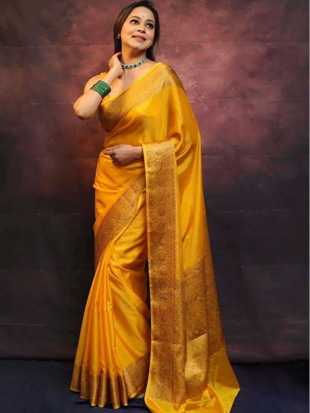 NARIVESH TRENDS Woven Design Zari Silk Cotton Saree thumbnail 3