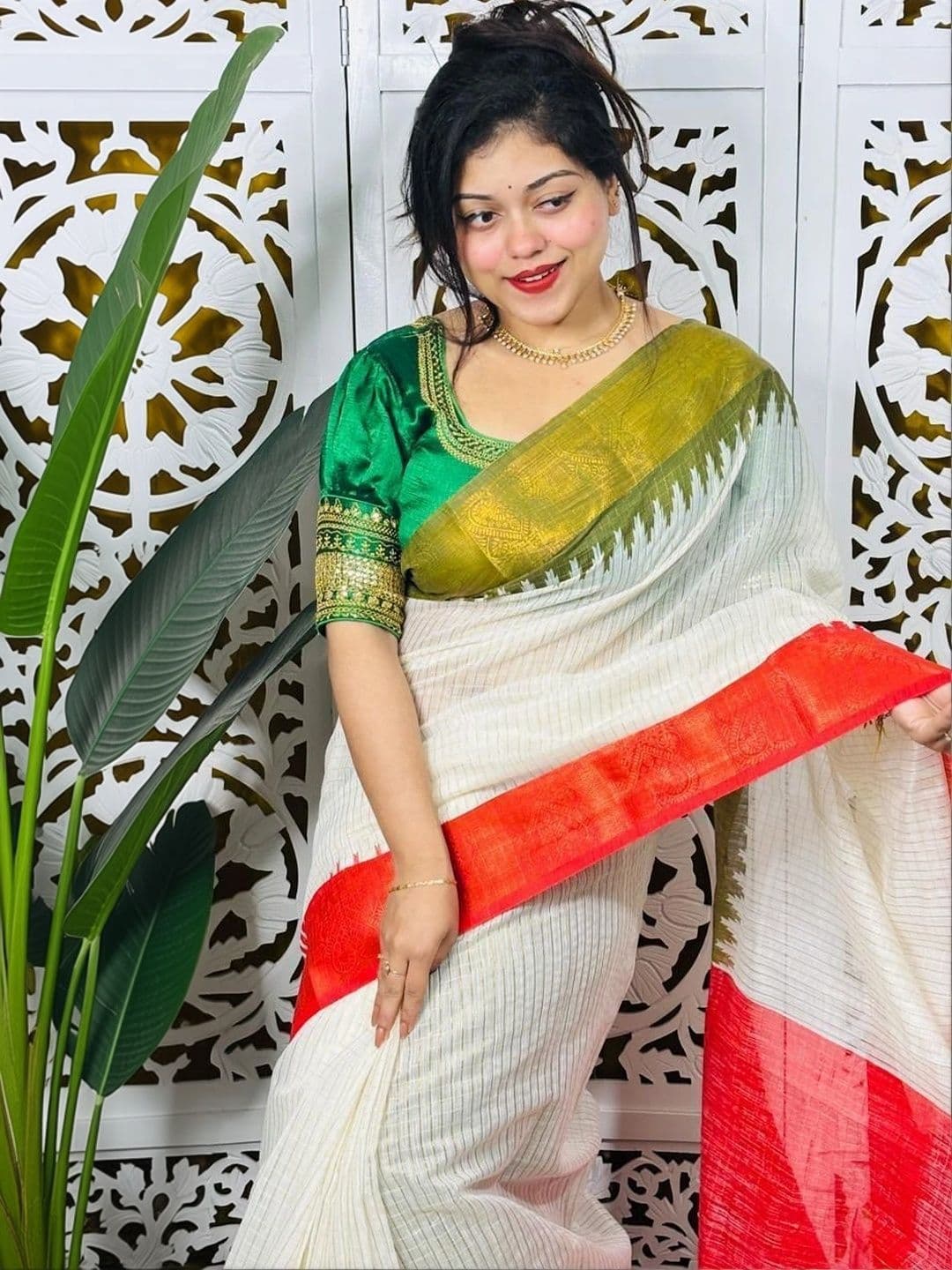 JHILUU Woven Design Zari Pure Cotton Saree thumbnail 3