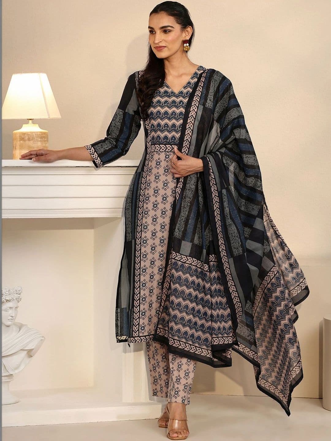 Libas Women Ethnic Motifs Printed Regular Kurta with Trousers & With Dupatta - view 1