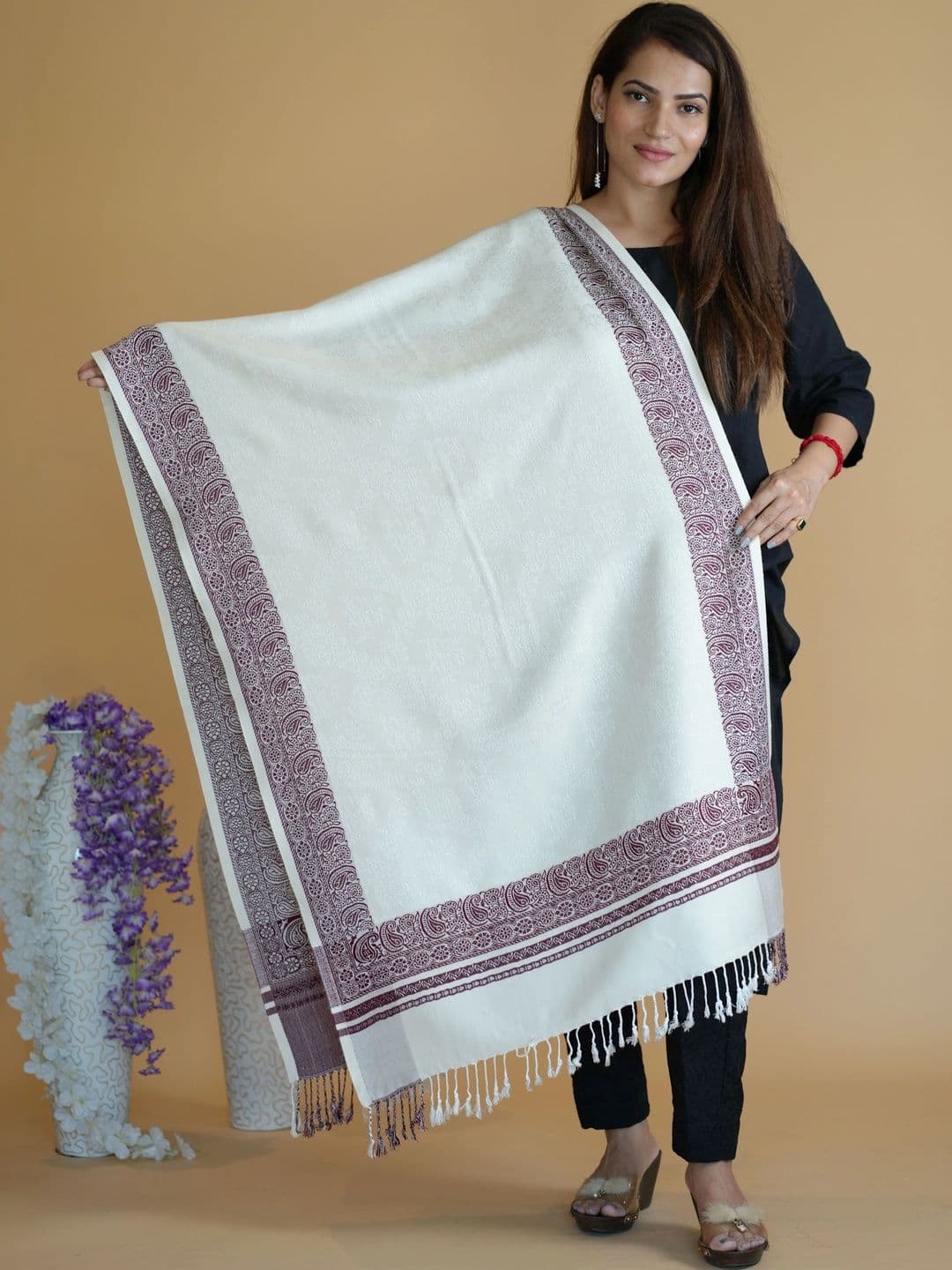 SHIFNEEN Women Ethnic Motifs Printed Acrylic Shawl thumbnail 2