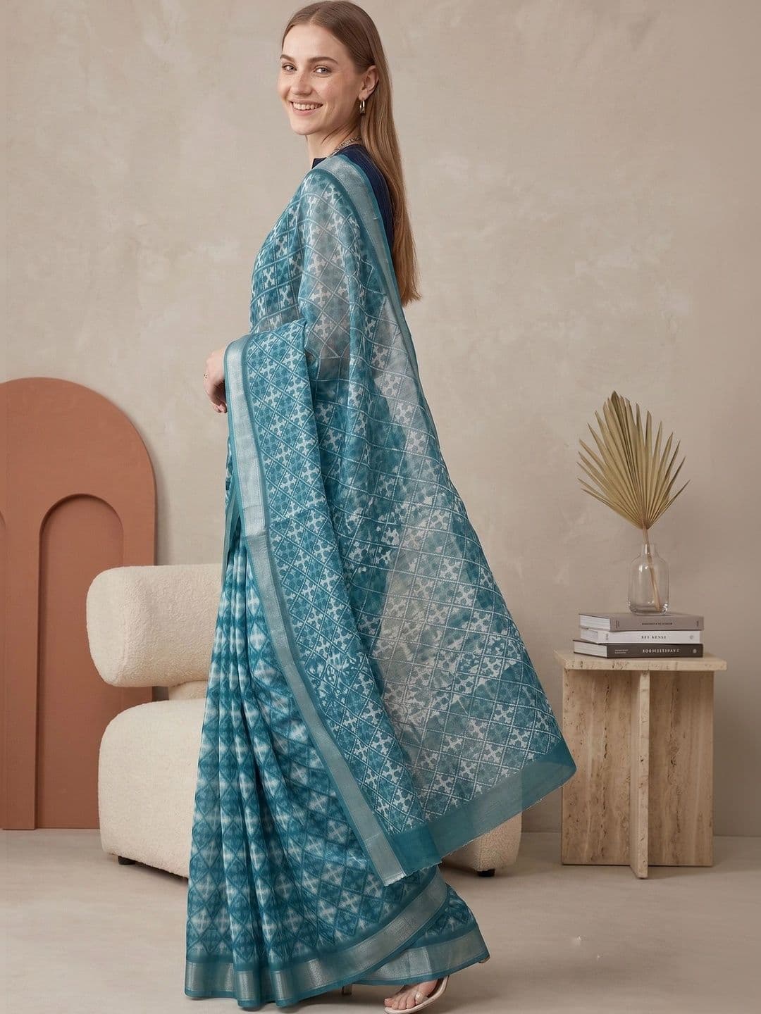 elora Linen Blend Fusion Saree thumbnail 5