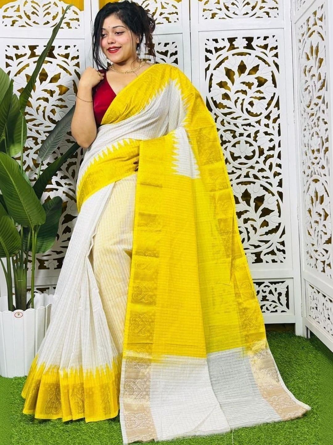 READYMART Striped Pure Cotton Saree thumbnail 2