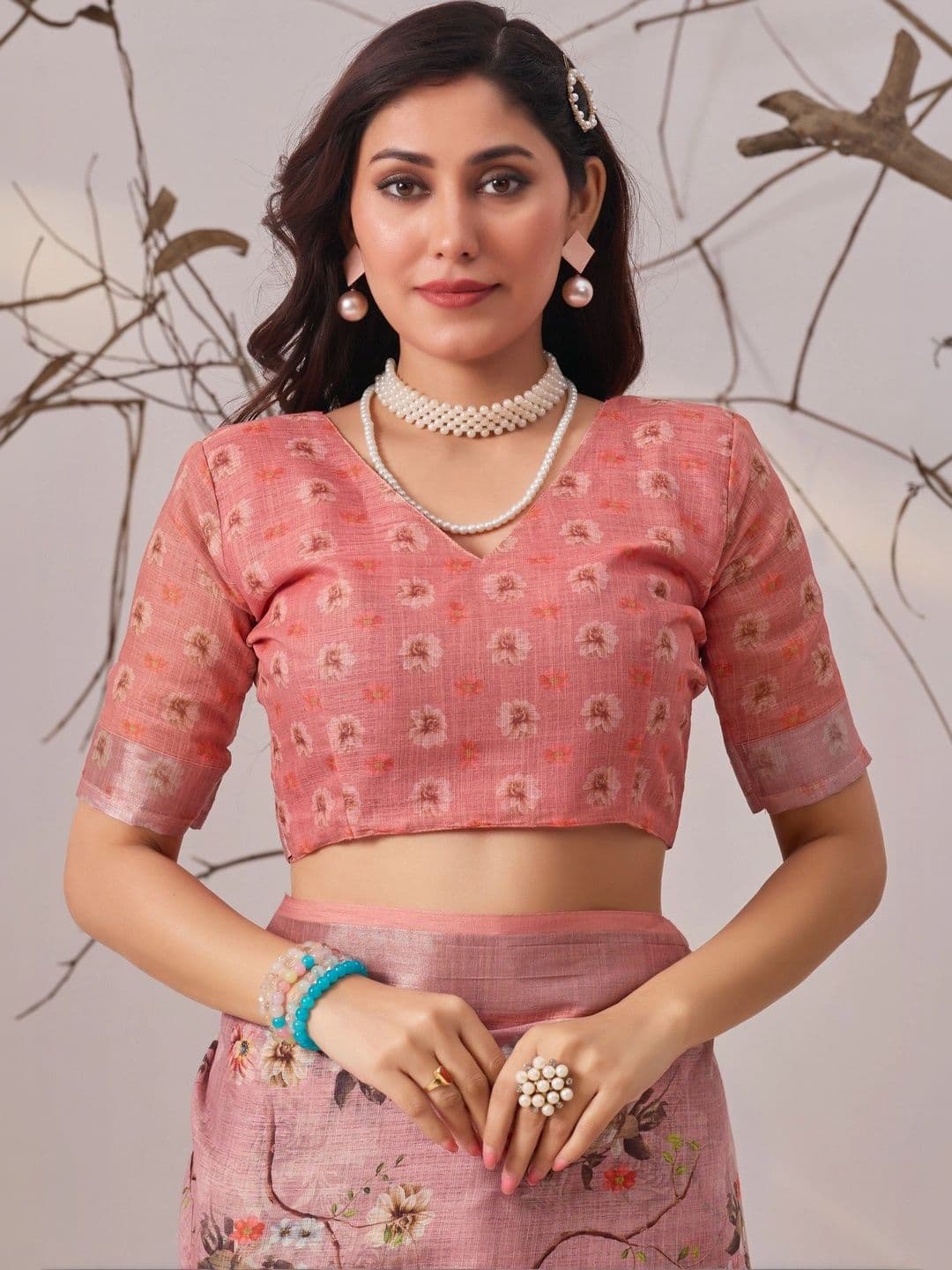 DIVASTRI Ethnic Motifs Linen Blend Designer Patola Saree thumbnail 7