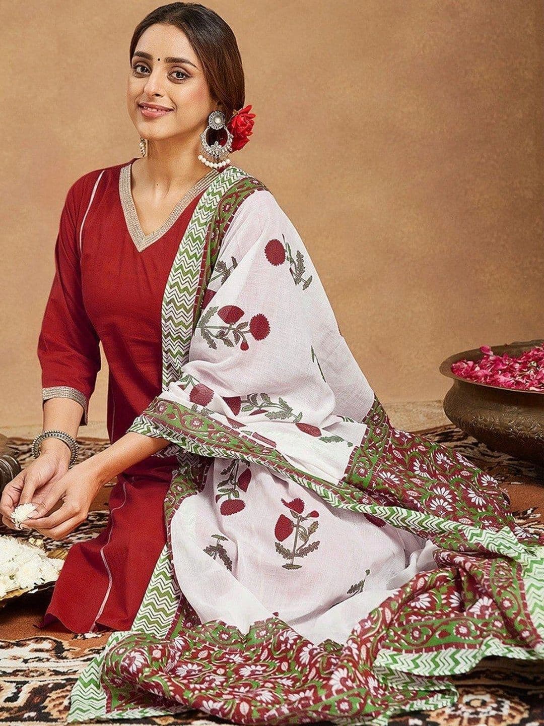 Trendy Kart2 Women Floral Regular Kurta with Trousers & With Dupatta thumbnail 4