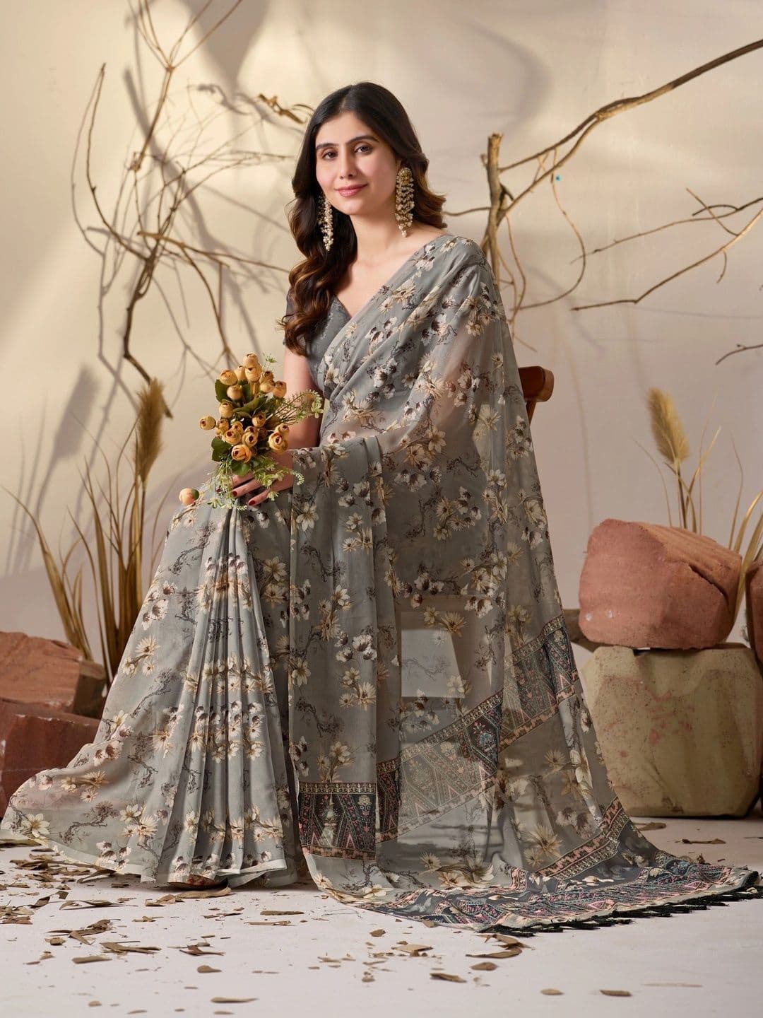 DIVASTRI Floral Poly Georgette Designer Saree thumbnail 7