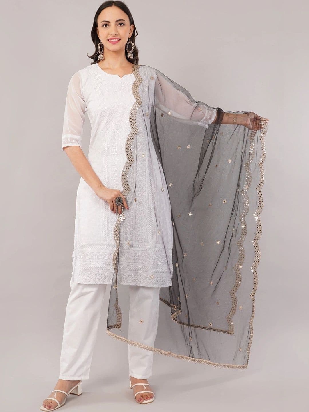 IVAARA Ethnic Motifs Embroidered Dupatta with Mirror Work thumbnail 4