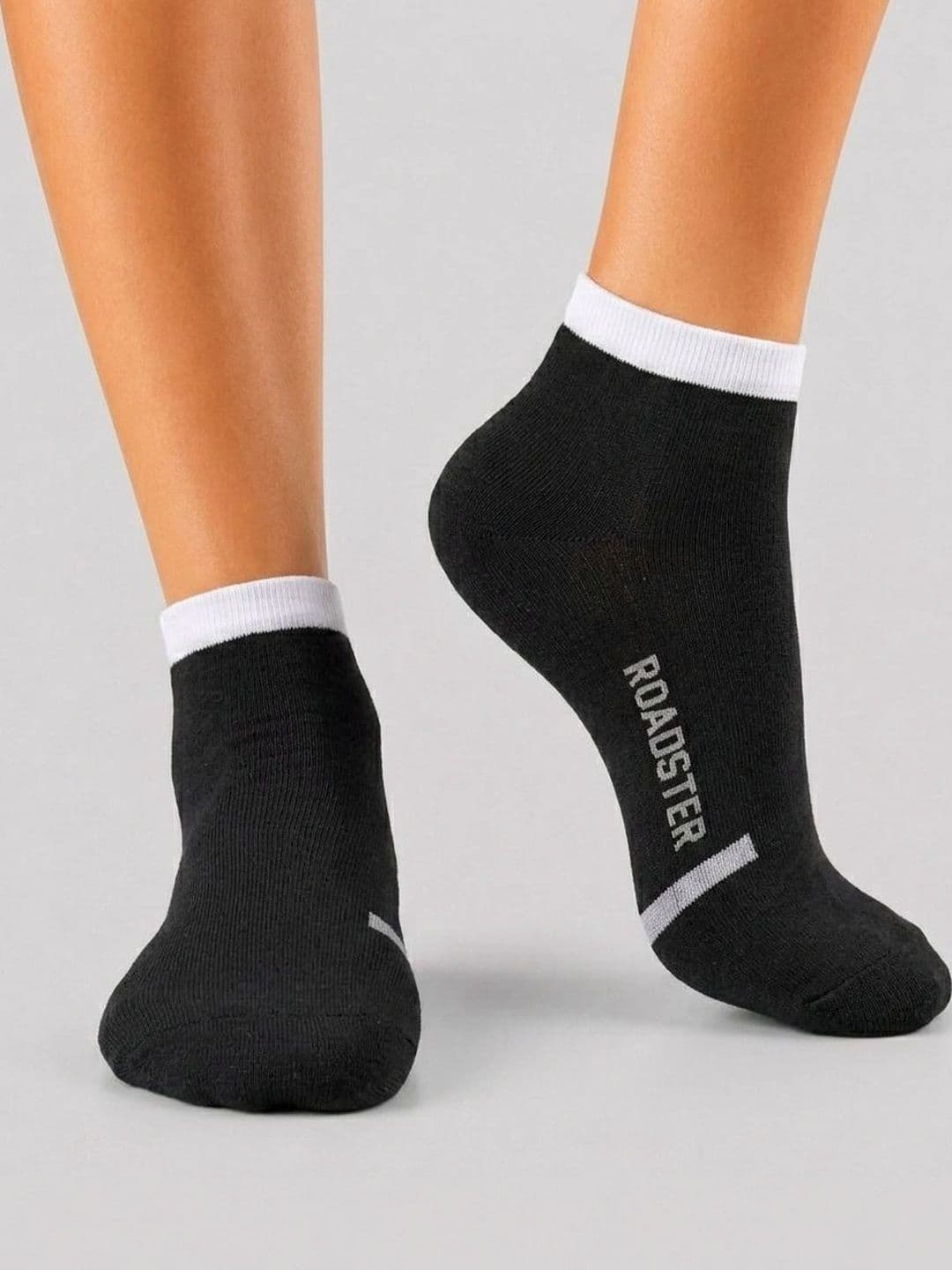 Roadster Men Pack of 5 Cotton Colourblocked Ankle Length Socks thumbnail 7