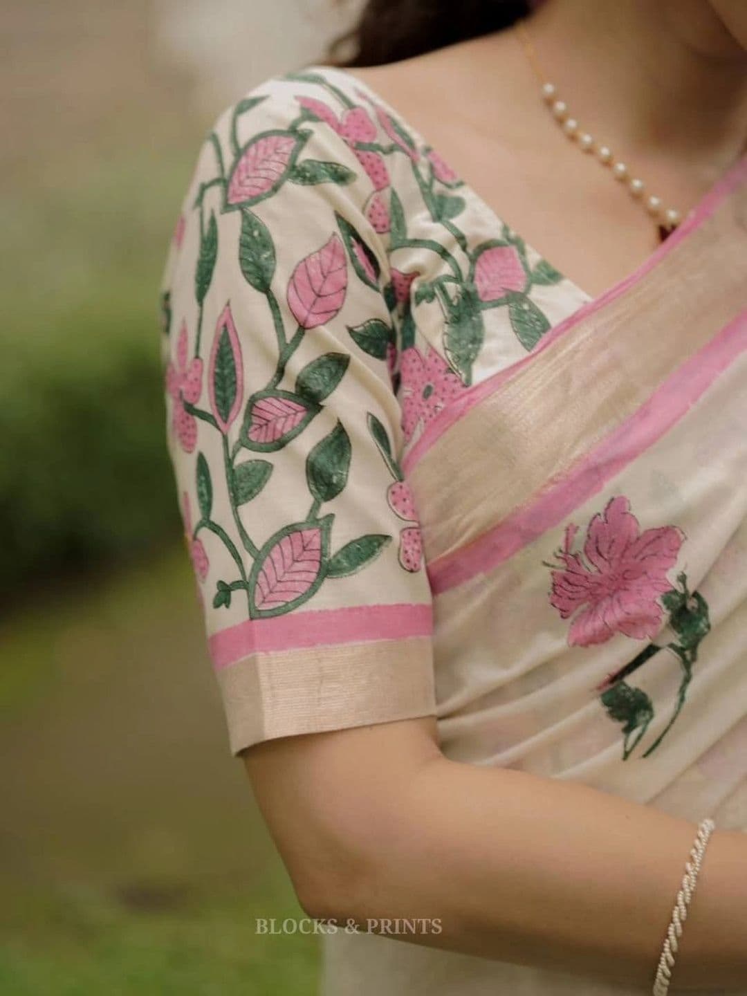 saneria silk Floral Linen Blend Sambalpuri Saree thumbnail 5
