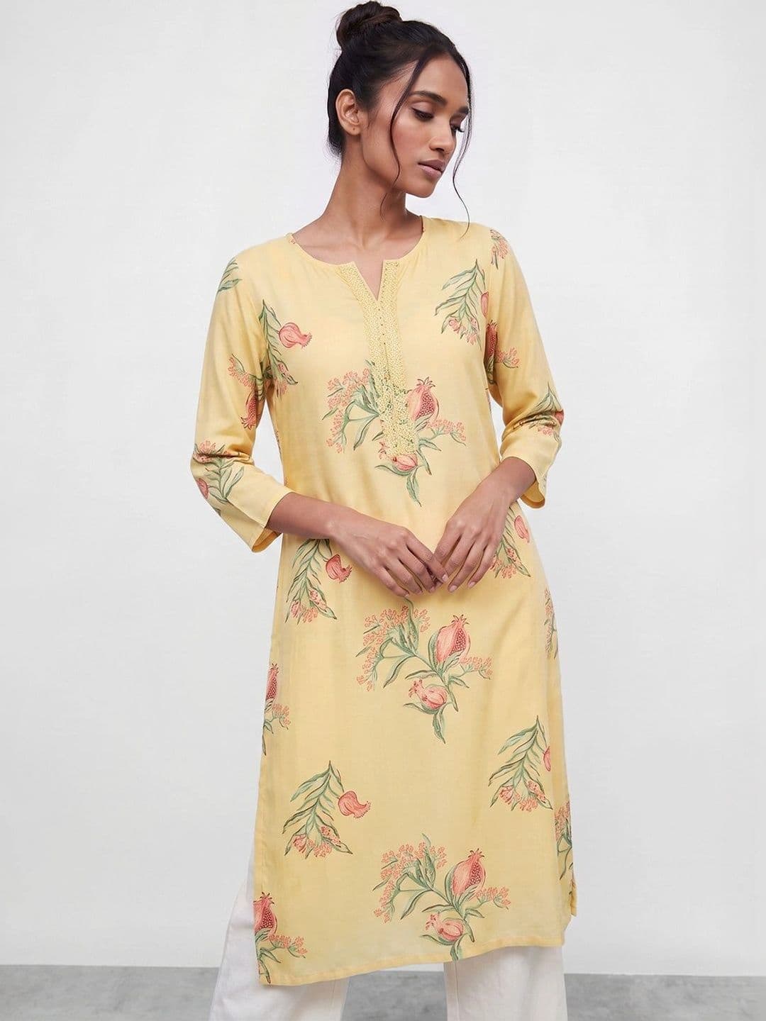 Melange by Lifestyle Women Floral Printed Thread Work Floral Kurta thumbnail 4