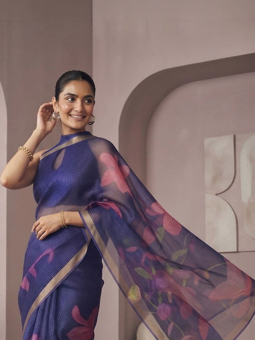 elora Floral Fusion Saree thumbnail 3